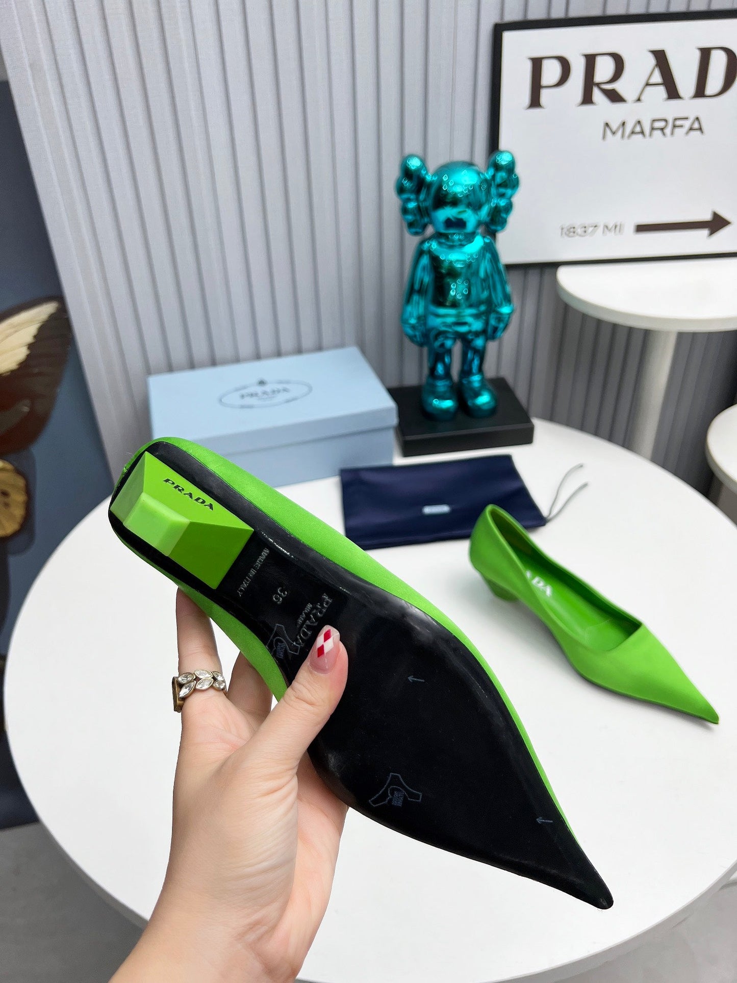 Prada 26SS Pointed-Toe Pumps 4cm Green Satin 680950