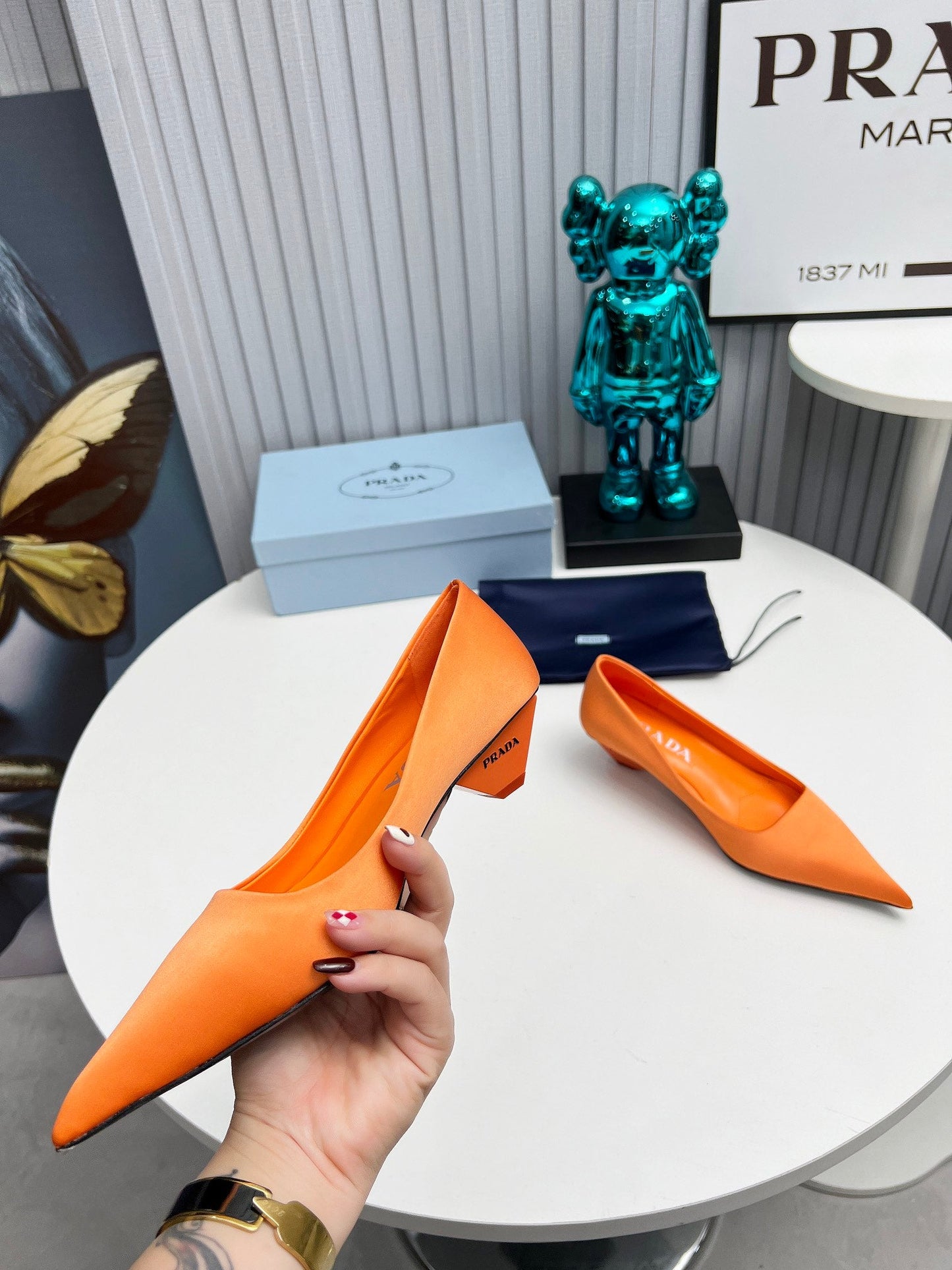 Prada 26SS Pointed-Toe Pumps 4cm Orange Satin 680954