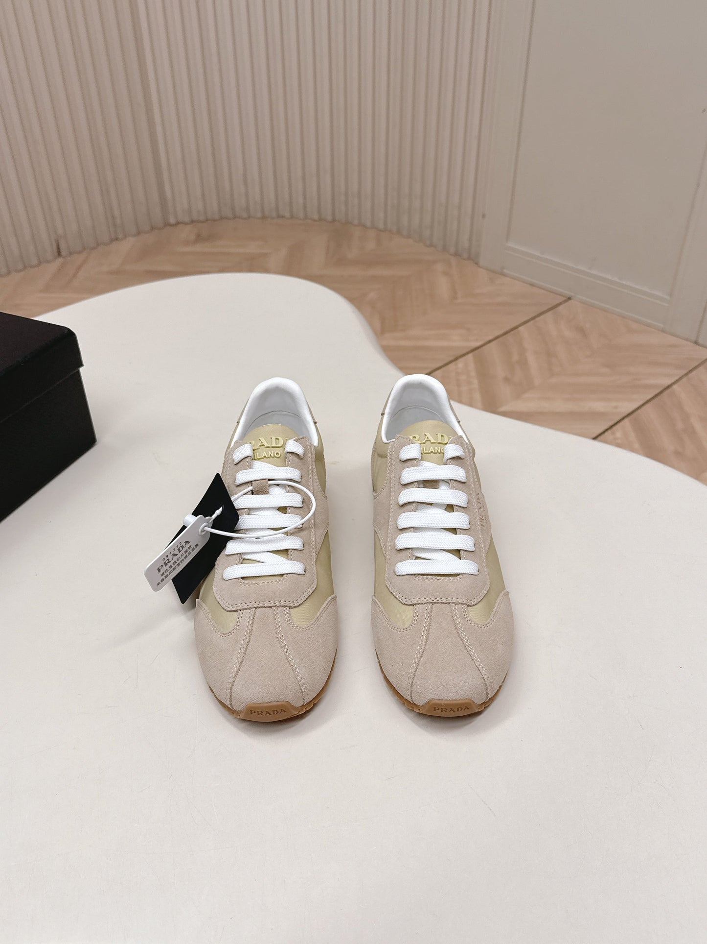 Prada 26ss German Training Khahi Suede Leather 644226
