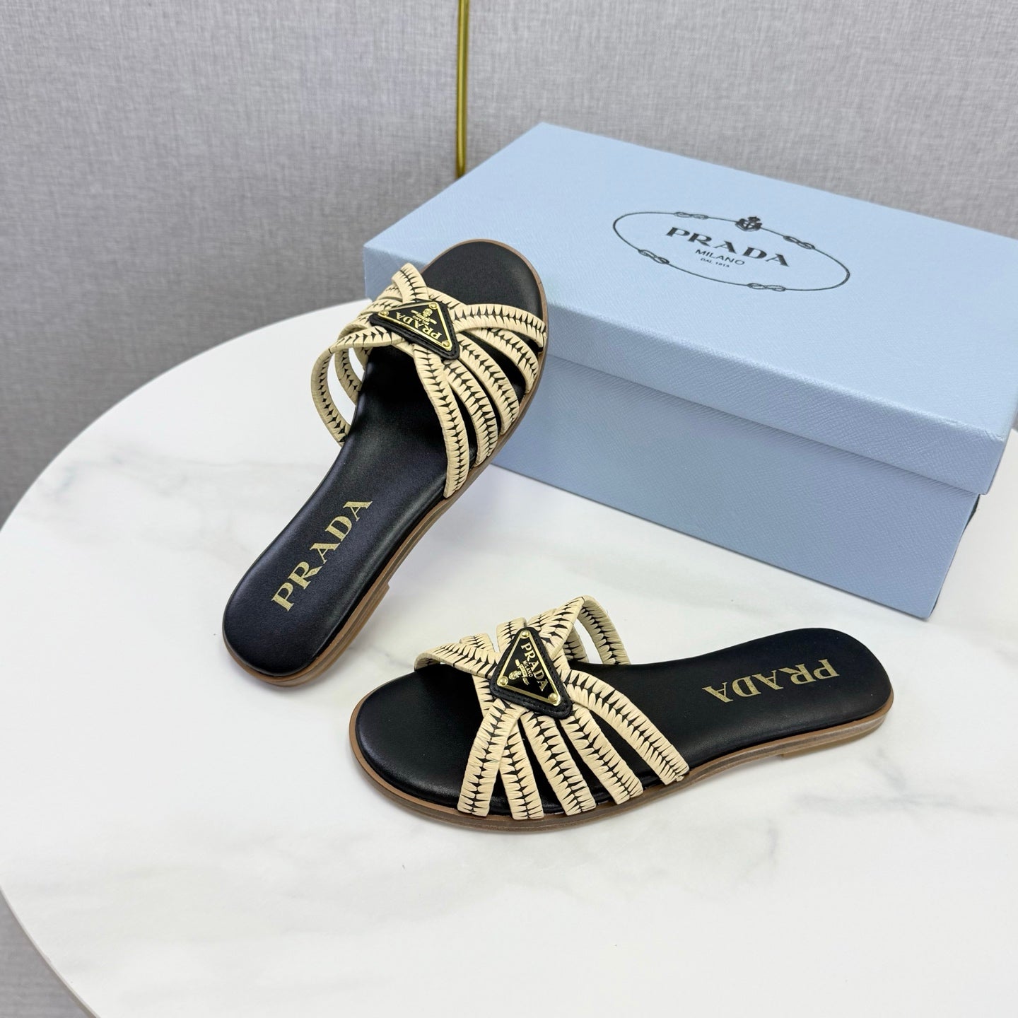 Prad 26ss Logo Slides Black Cream Cowhide Leather 904586
