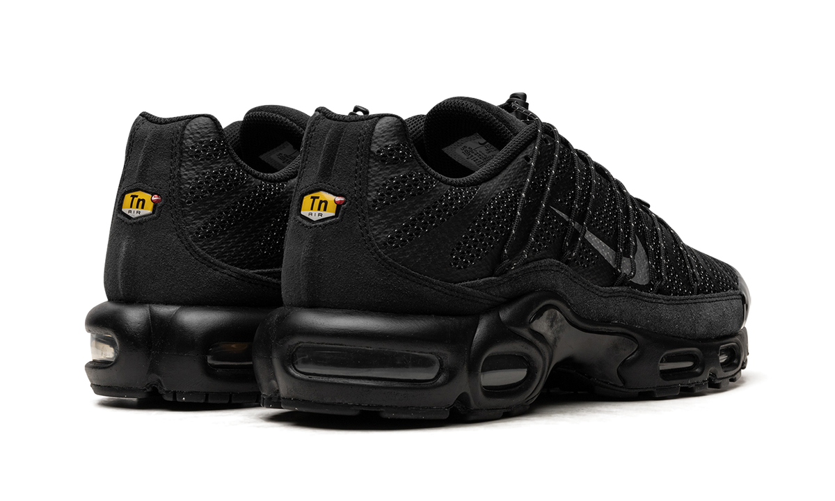 Air Max Plus Utility "Black Metallic" FD0670 001