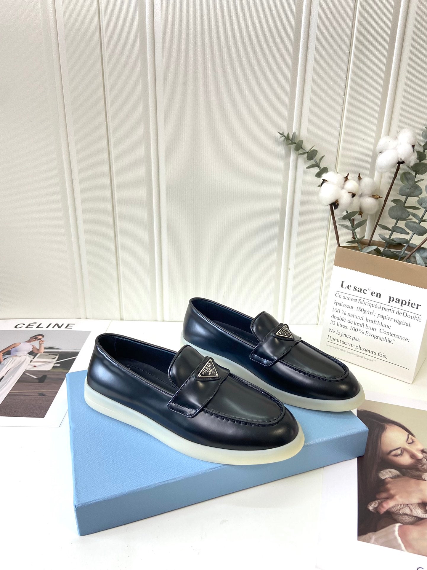 Prada Silhouette Loafers Black Leather 839211