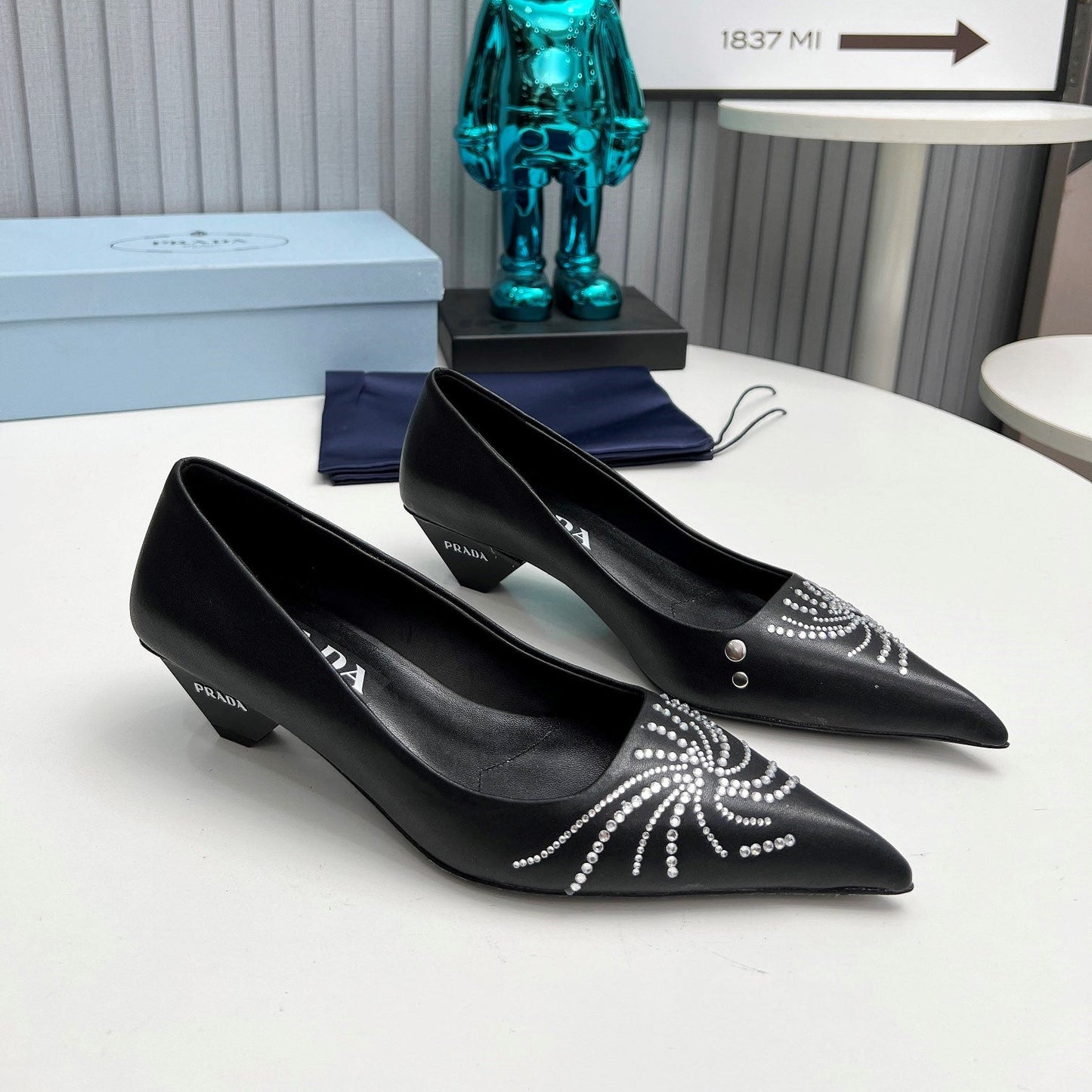 Prada 26SS Pumps 4cm Black Calfskin 680956