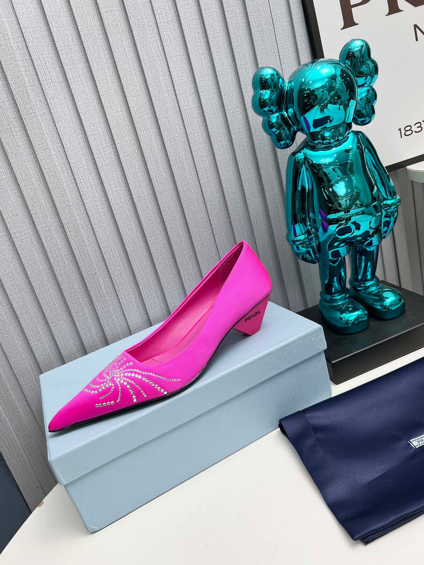 Prada 26SS Pumps 4cm Hot Pink Satin 680958