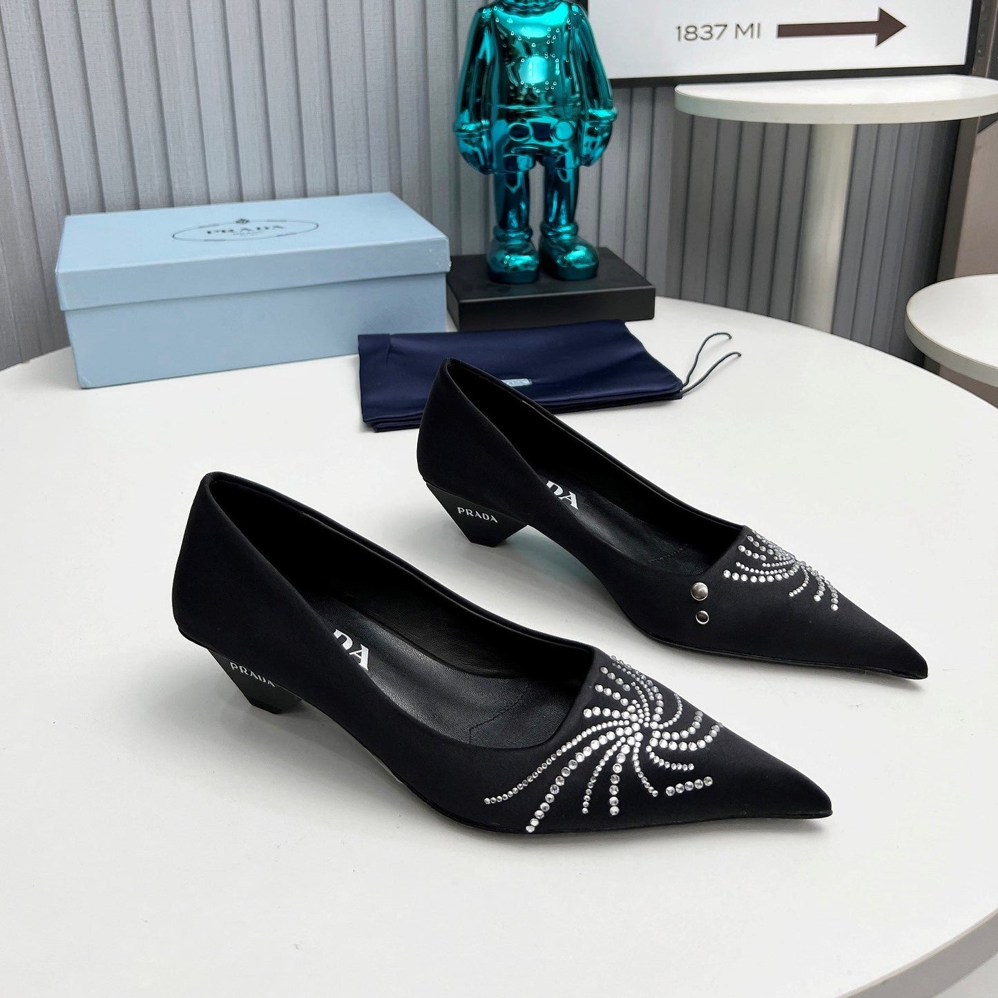 Prada 26SS Pumps 4cm Black Satin 680959