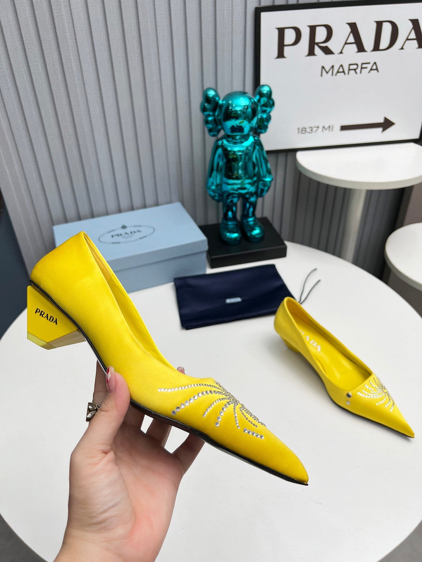 Prada 26SS Pumps 4cm Yellow Satin 680962