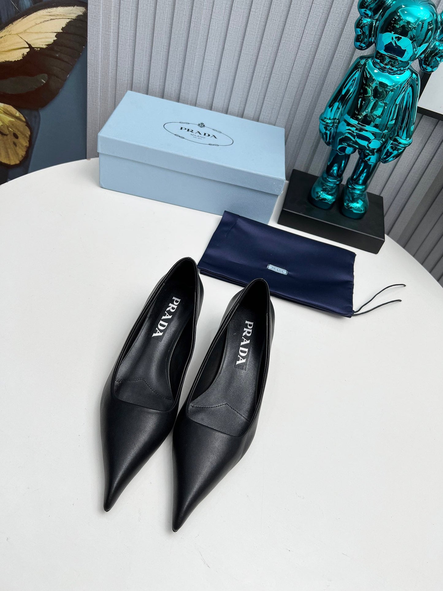 Prada 26SS Pointed-Toe Pumps 4cm Black Calskin 680947