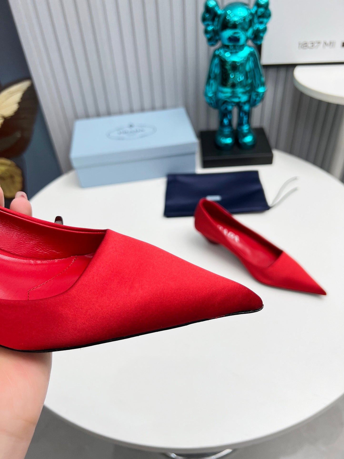 Prada 26SS Pointed-Toe Pumps 4cm Red Satin 680948