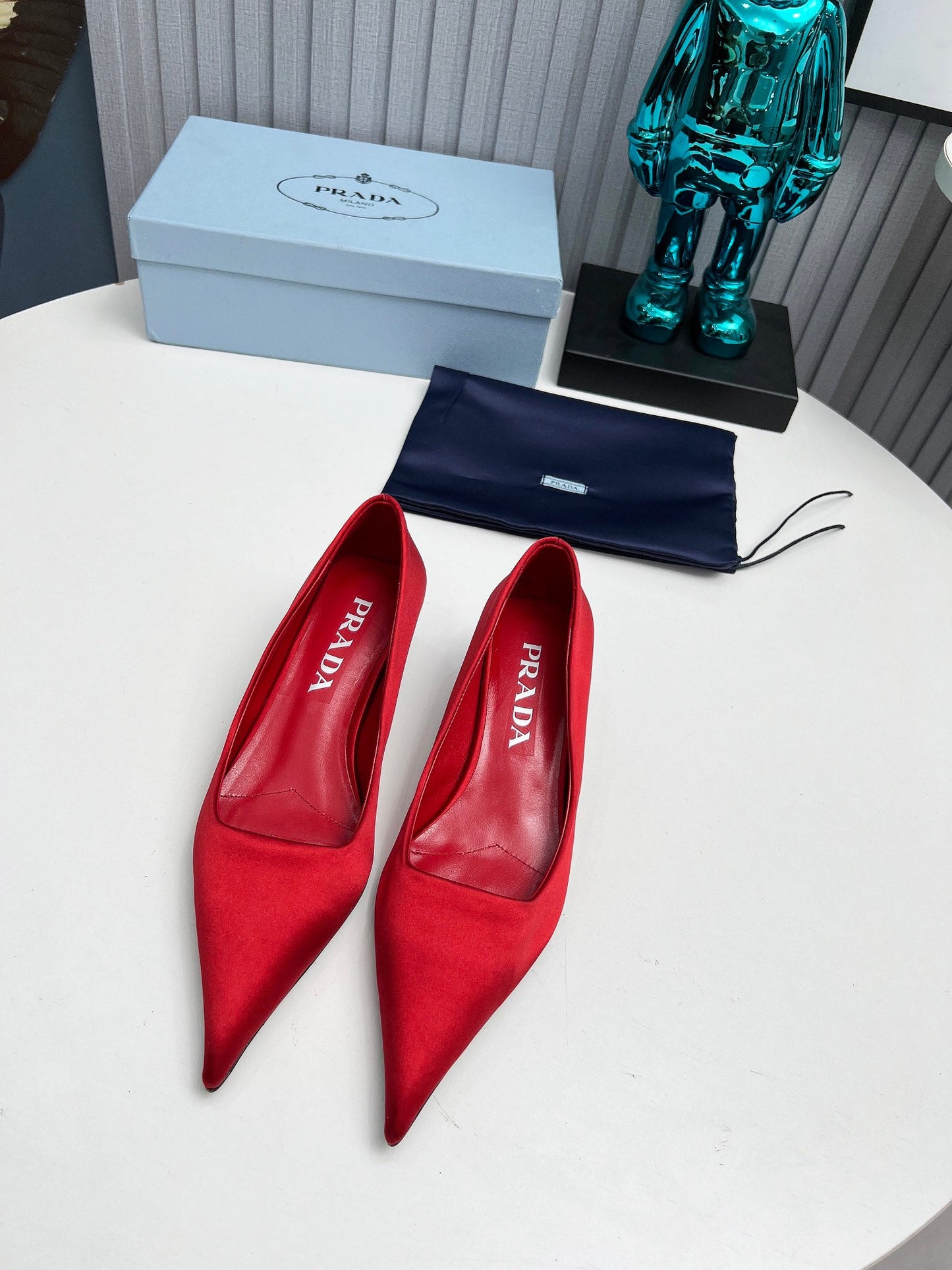 Prada 26SS Pointed-Toe Pumps 4cm Red Satin 680948