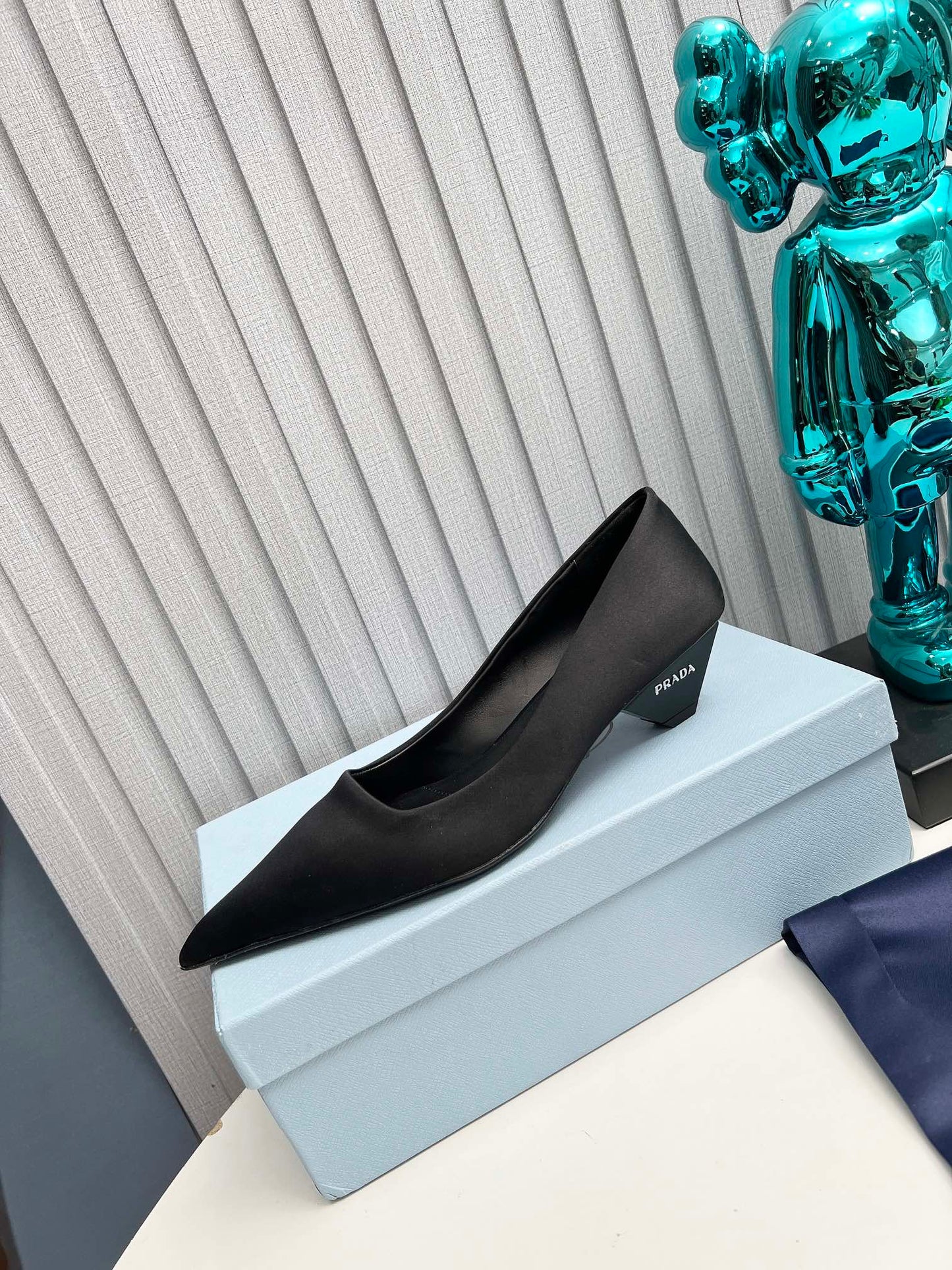 Prada 26SS Pointed-Toe Pumps 4cm Black Satin 680949