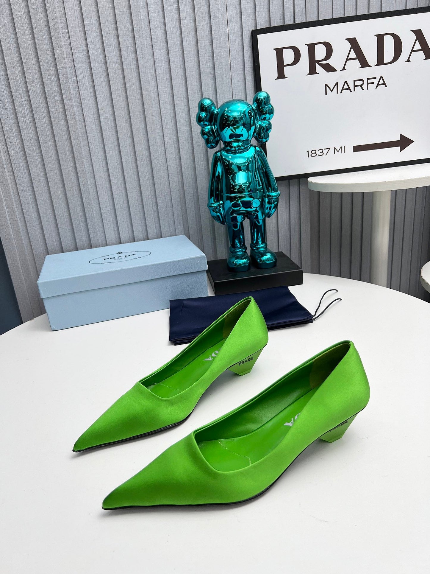 Prada 26SS Pointed-Toe Pumps 4cm Green Satin 680950