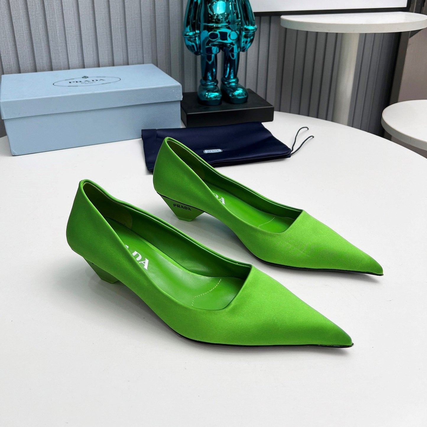 Prada 26SS Pointed-Toe Pumps 4cm Green Satin 680950