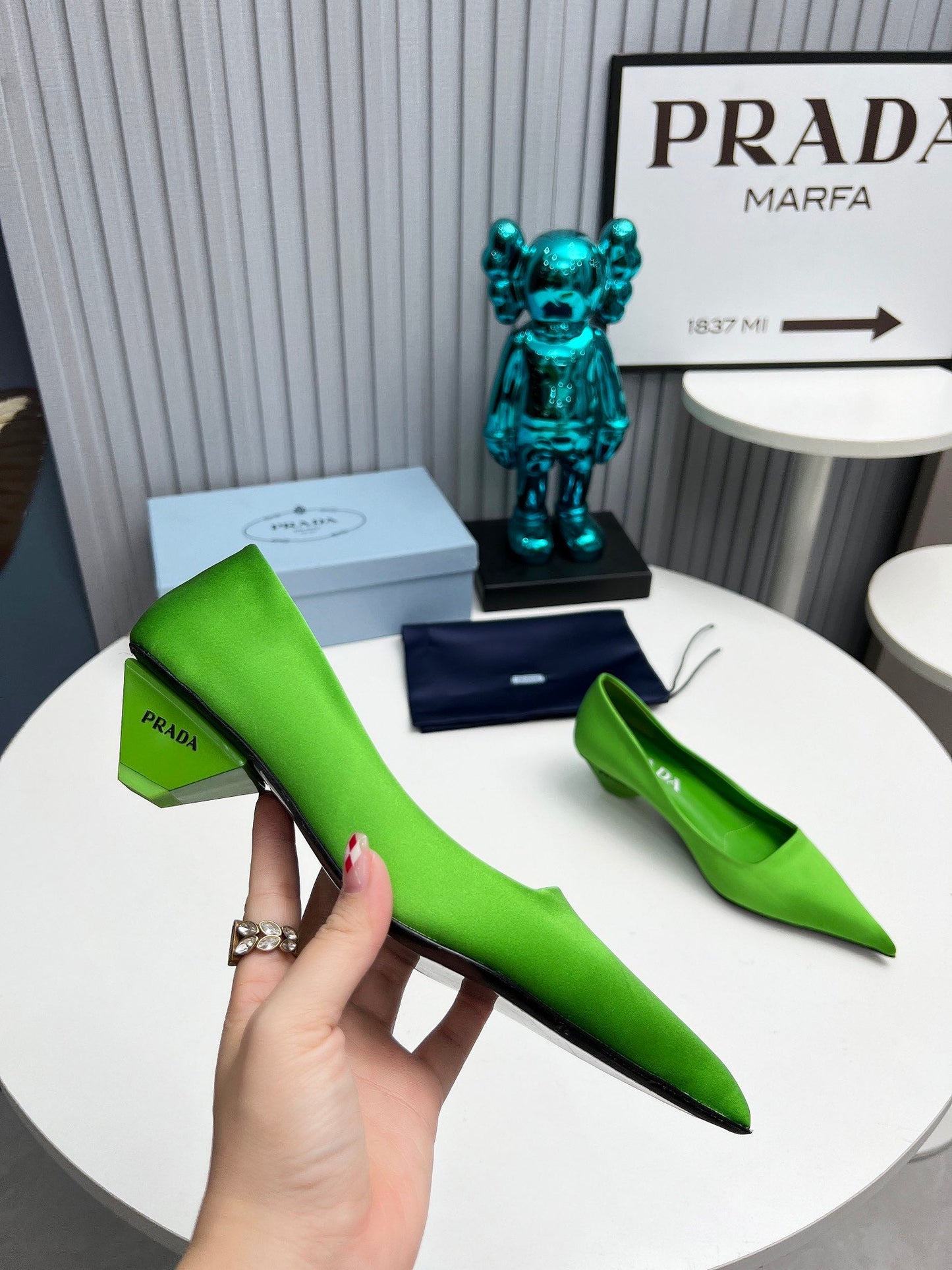Prada 26SS Pointed-Toe Pumps 4cm Green Satin 680950