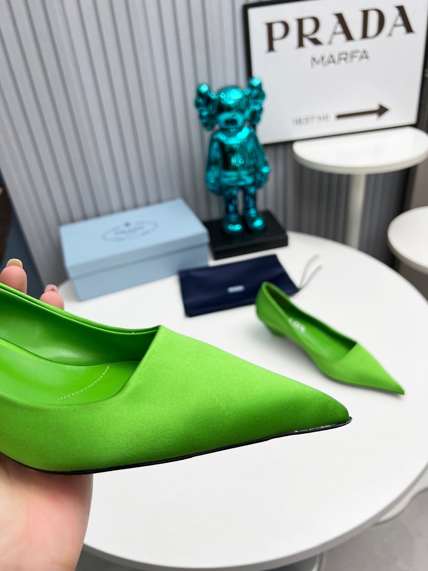 Prada 26SS Pointed-Toe Pumps 4cm Green Satin 680950