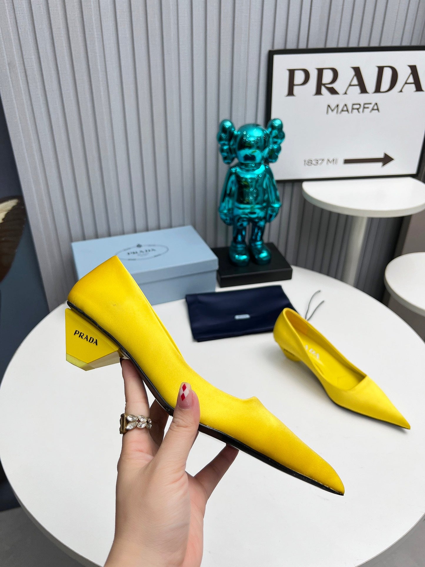 Prada 26SS Pointed-Toe Pumps 4cm Yellow Satin 680952