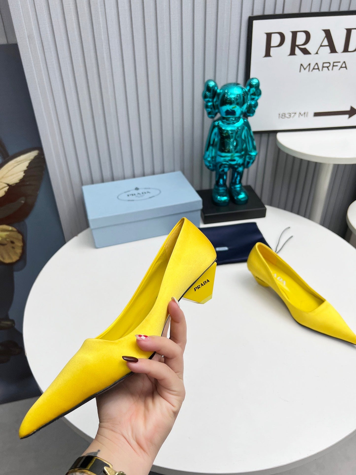 Prada 26SS Pointed-Toe Pumps 4cm Yellow Satin 680952