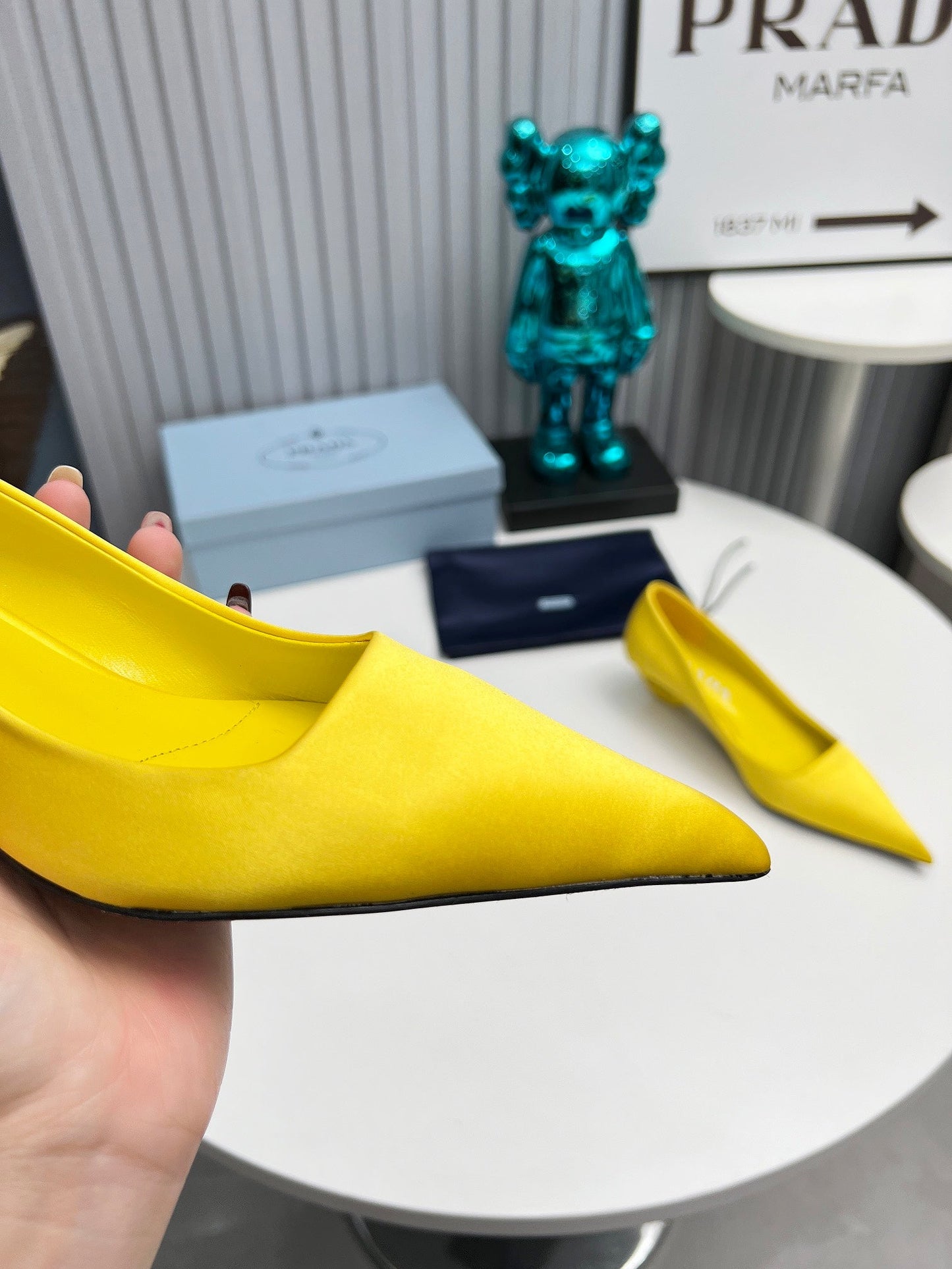 Prada 26SS Pointed-Toe Pumps 4cm Yellow Satin 680952
