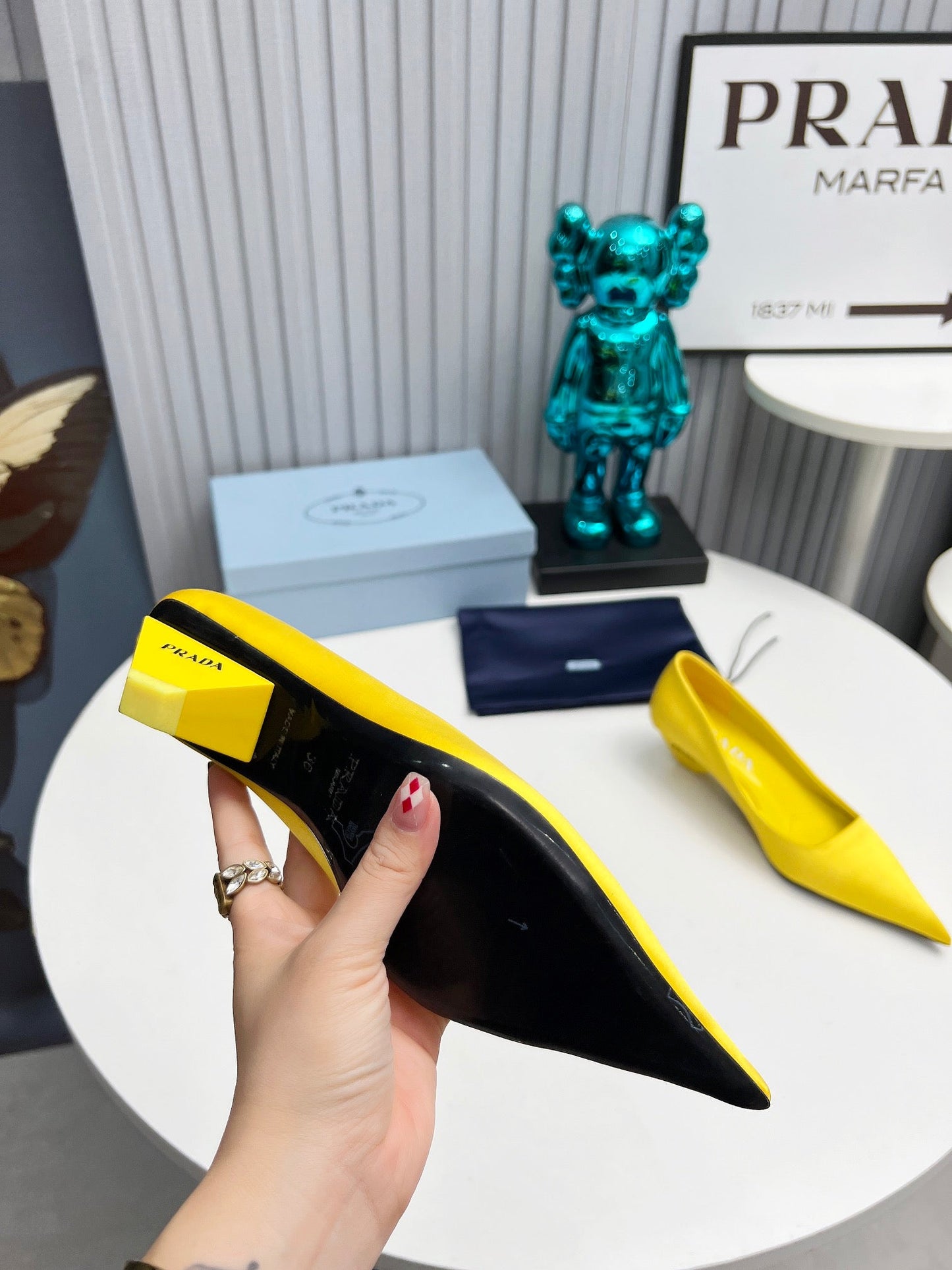 Prada 26SS Pointed-Toe Pumps 4cm Yellow Satin 680952