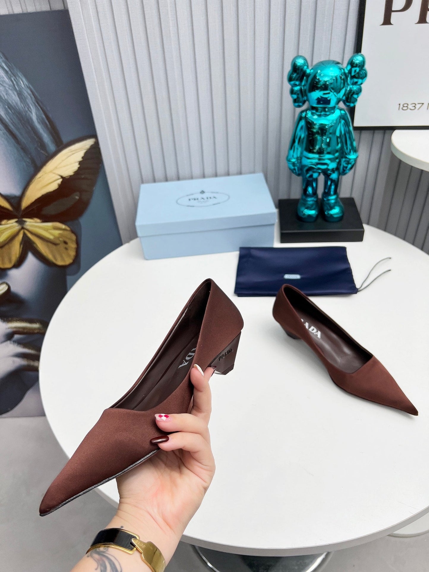 Prada 26SS Pointed-Toe Pumps 4cm Chocolate Satin 680953
