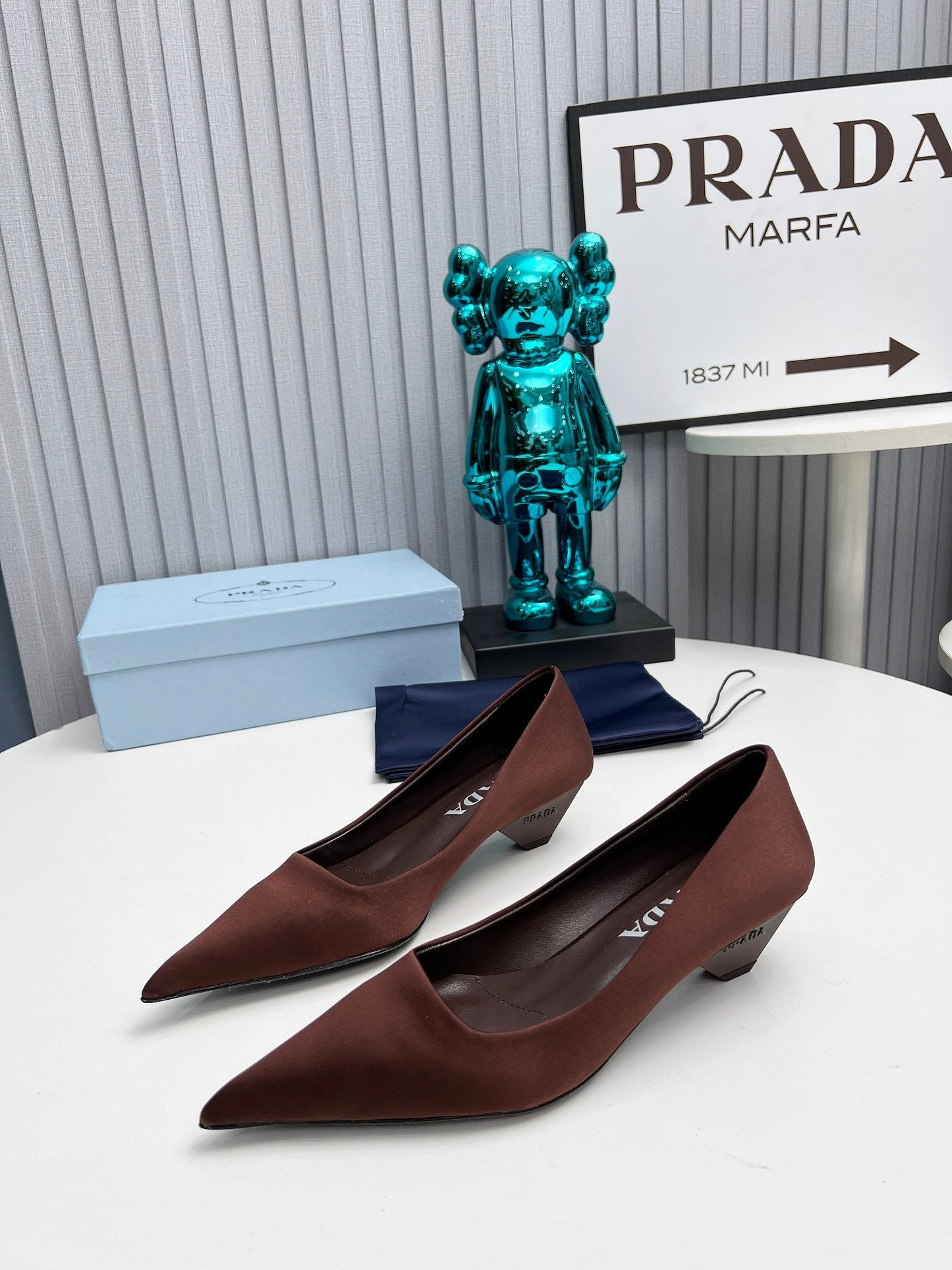 Prada 26SS Pointed-Toe Pumps 4cm Chocolate Satin 680953