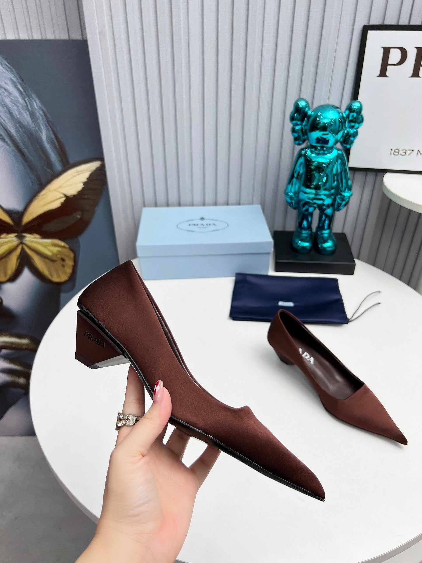 Prada 26SS Pointed-Toe Pumps 4cm Chocolate Satin 680953