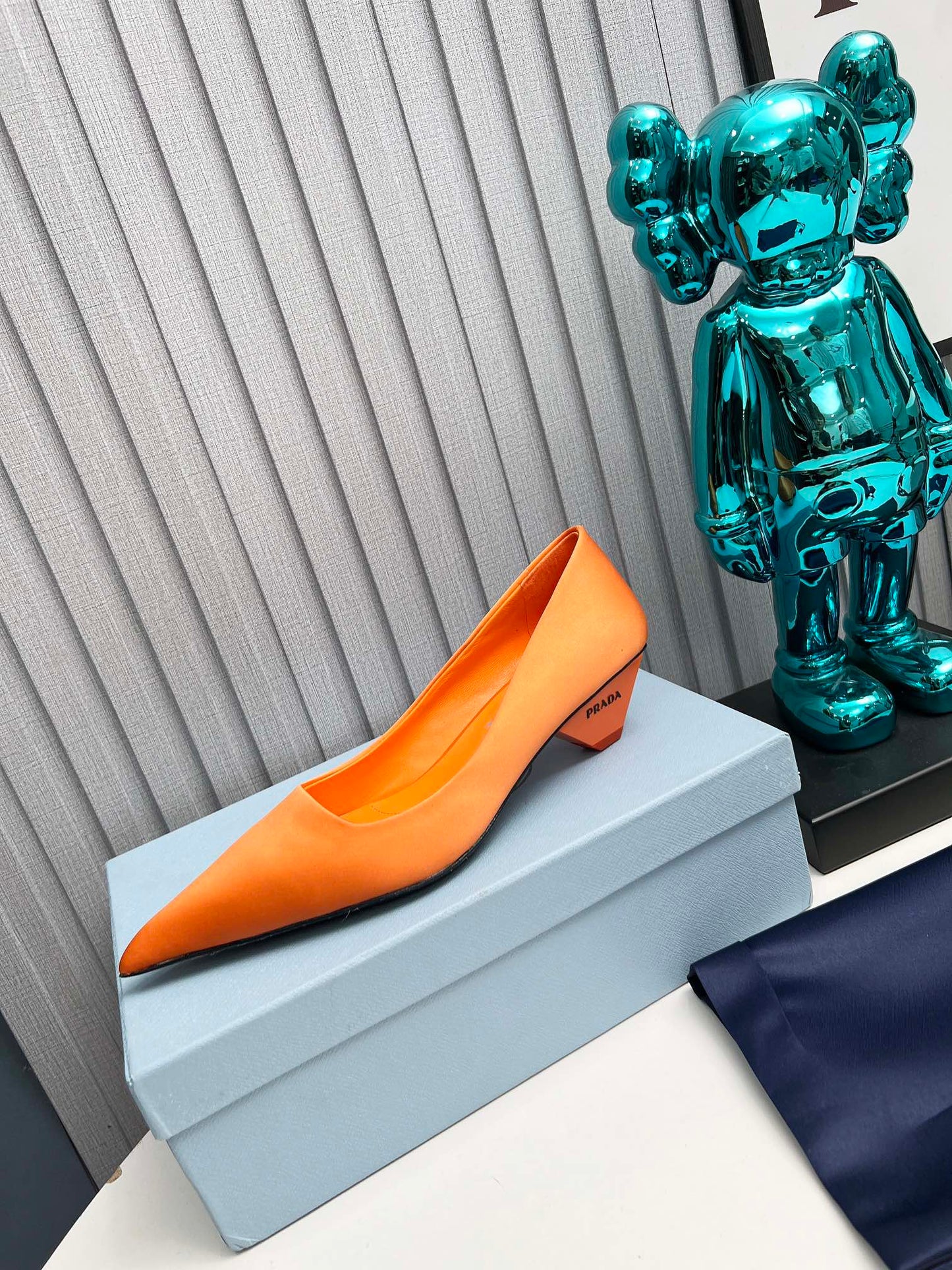 Prada 26SS Pointed-Toe Pumps 4cm Orange Satin 680954