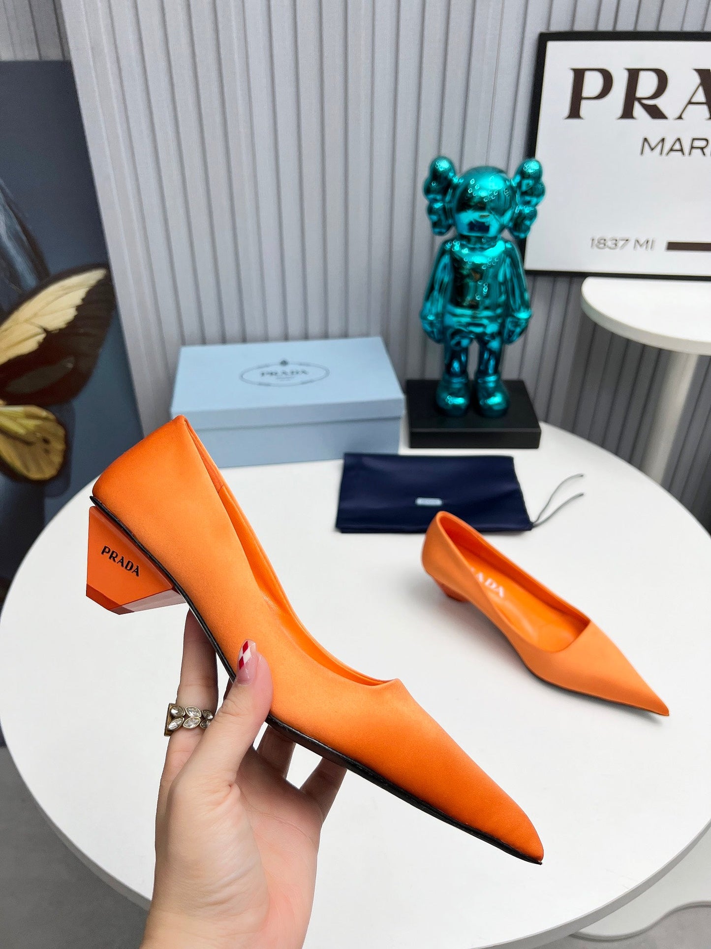 Prada 26SS Pointed-Toe Pumps 4cm Orange Satin 680954