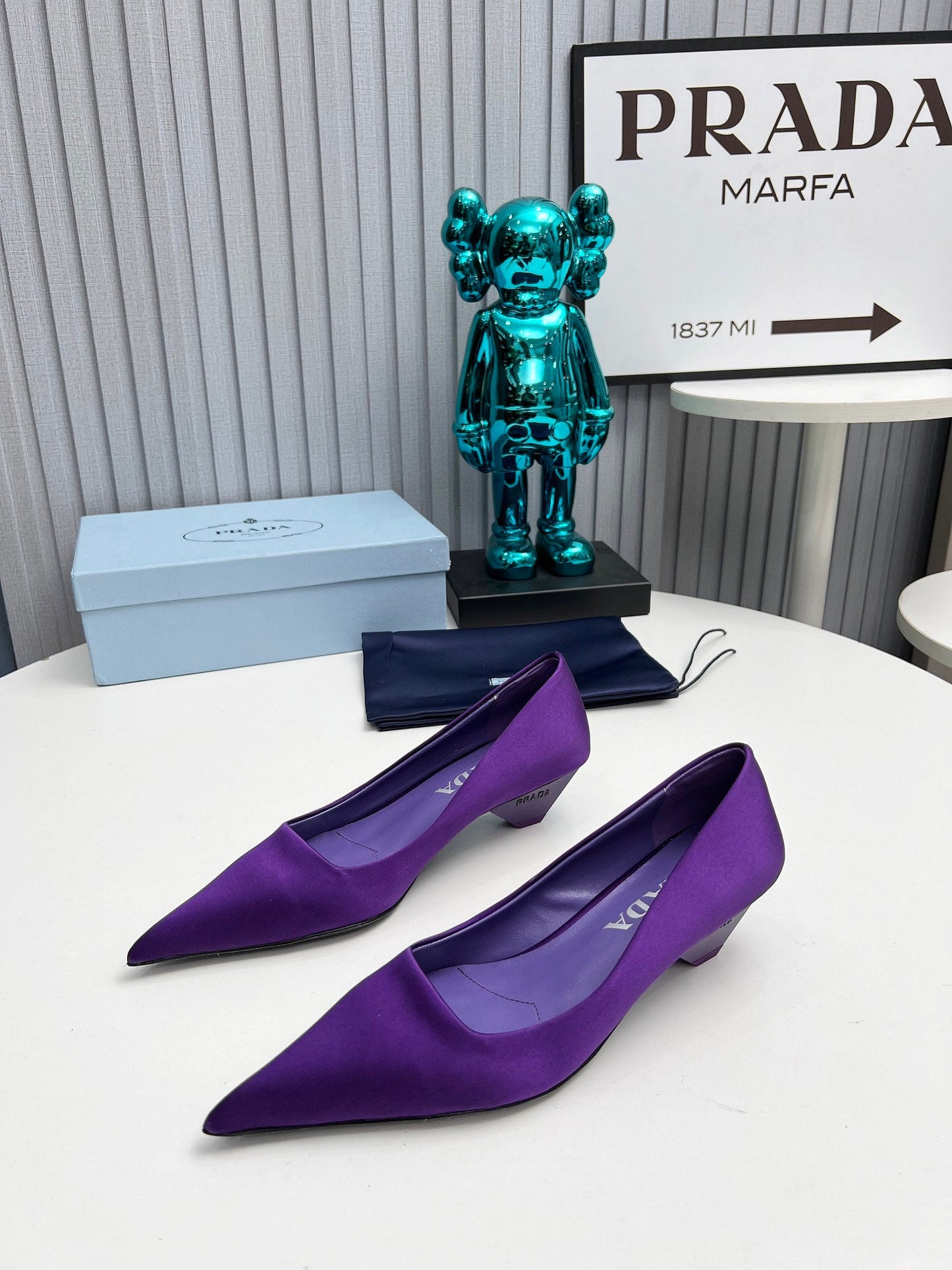Prada 26SS Pointed-Toe Pumps 4cm Purple Satin 680956