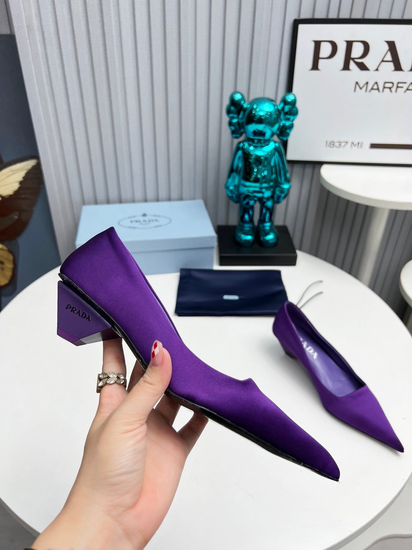 Prada 26SS Pointed-Toe Pumps 4cm Purple Satin 680956