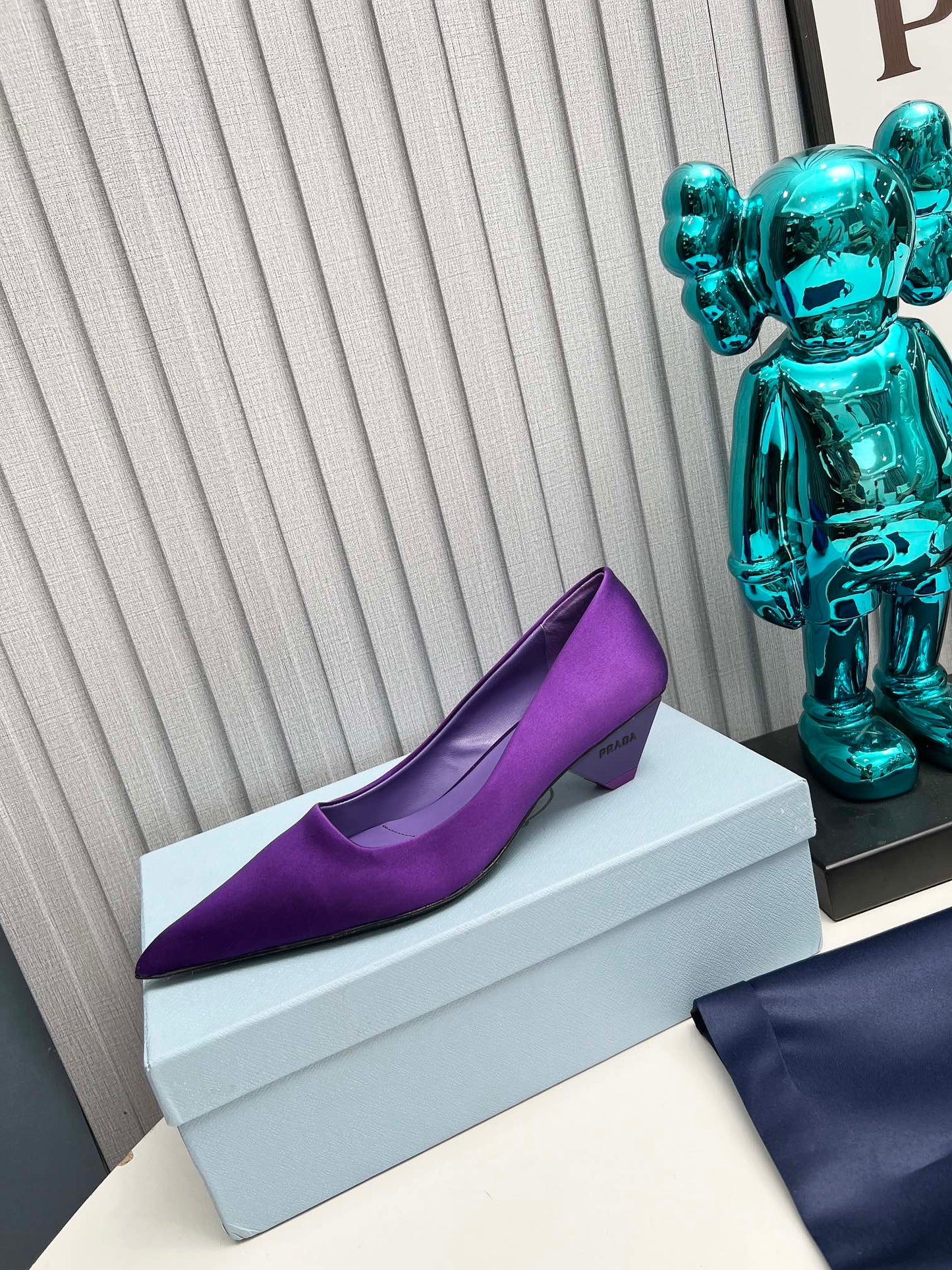 Prada 26SS Pointed-Toe Pumps 4cm Purple Satin 680956
