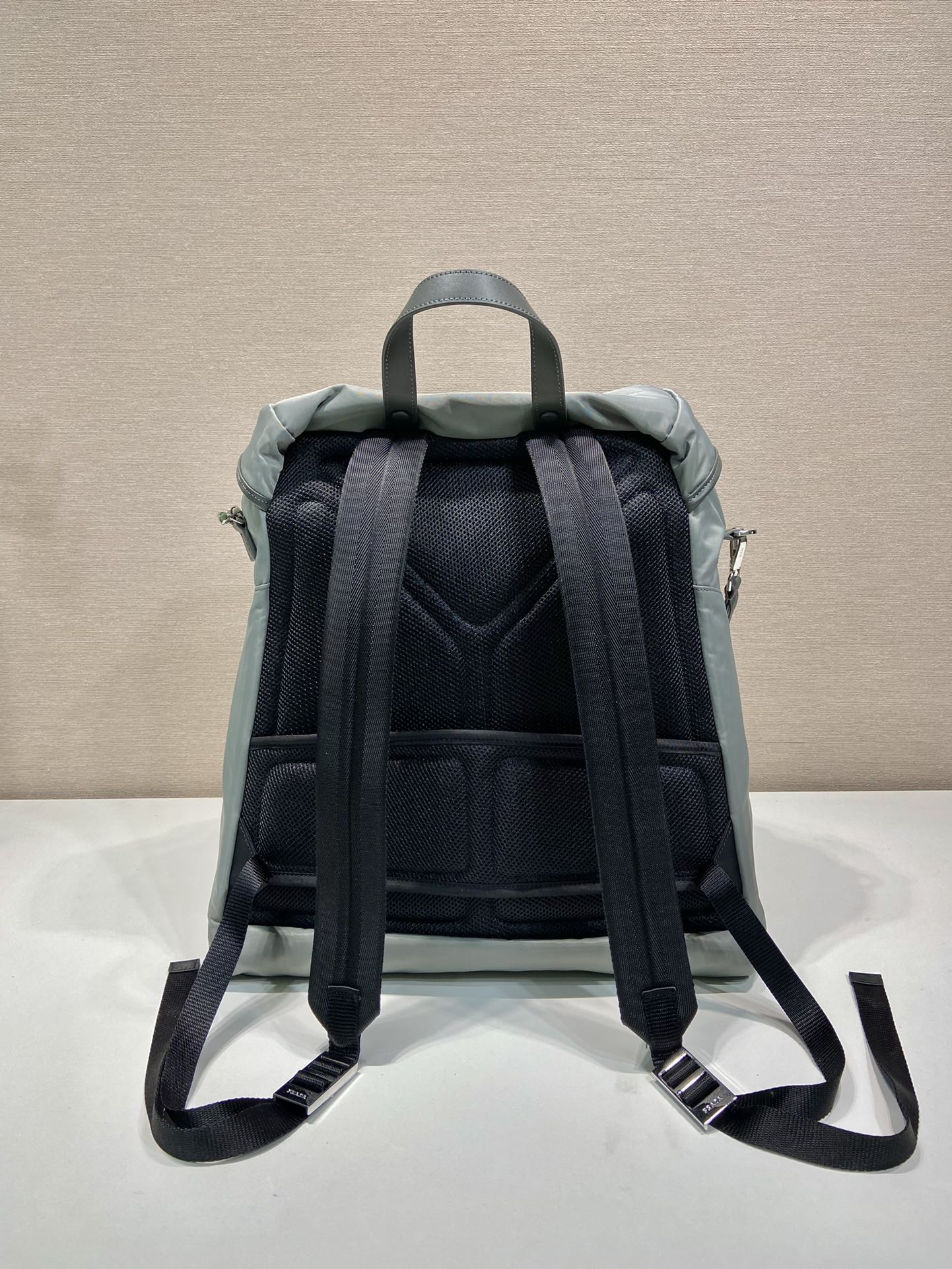 Triangle Logo Backpack 45 In Ash Gray Re-Nylon
