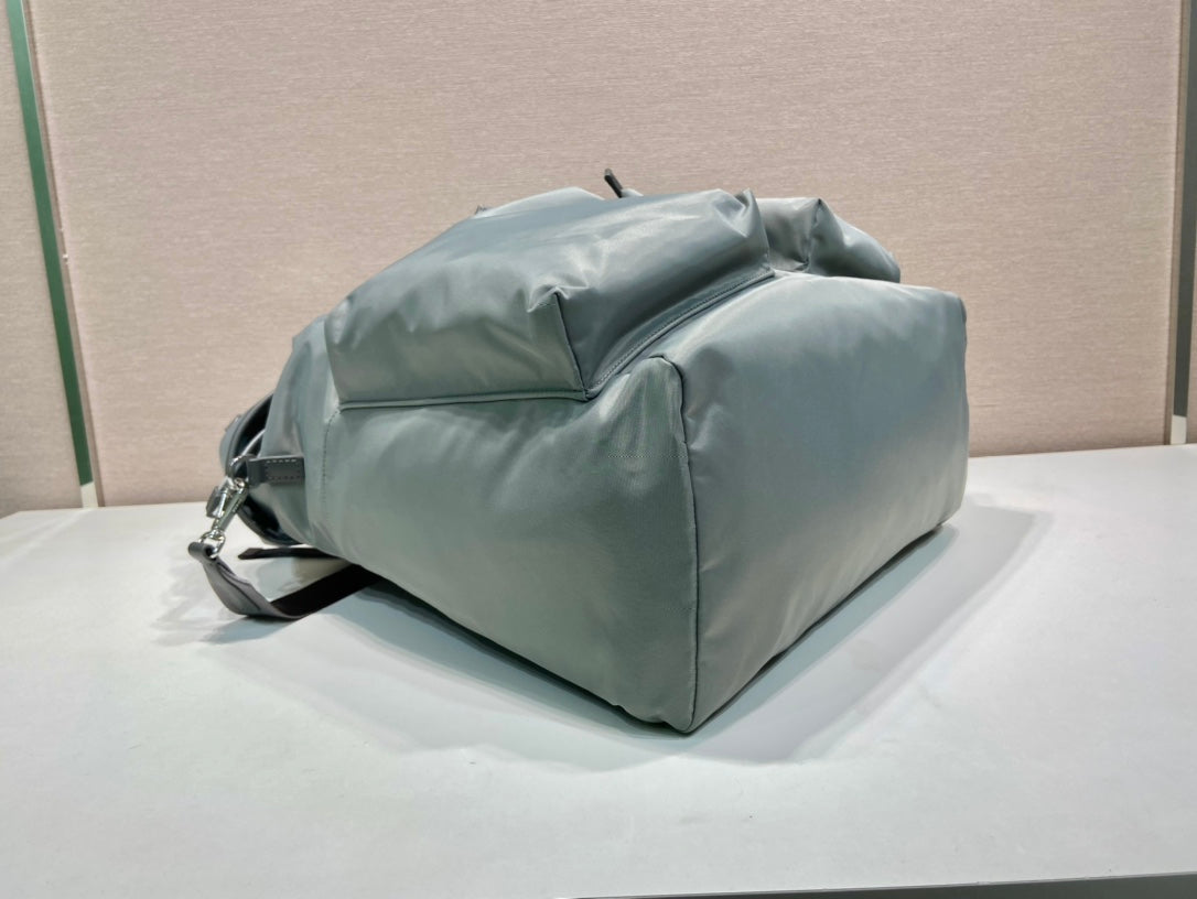 Triangle Logo Backpack 45 In Ash Gray Re-Nylon
