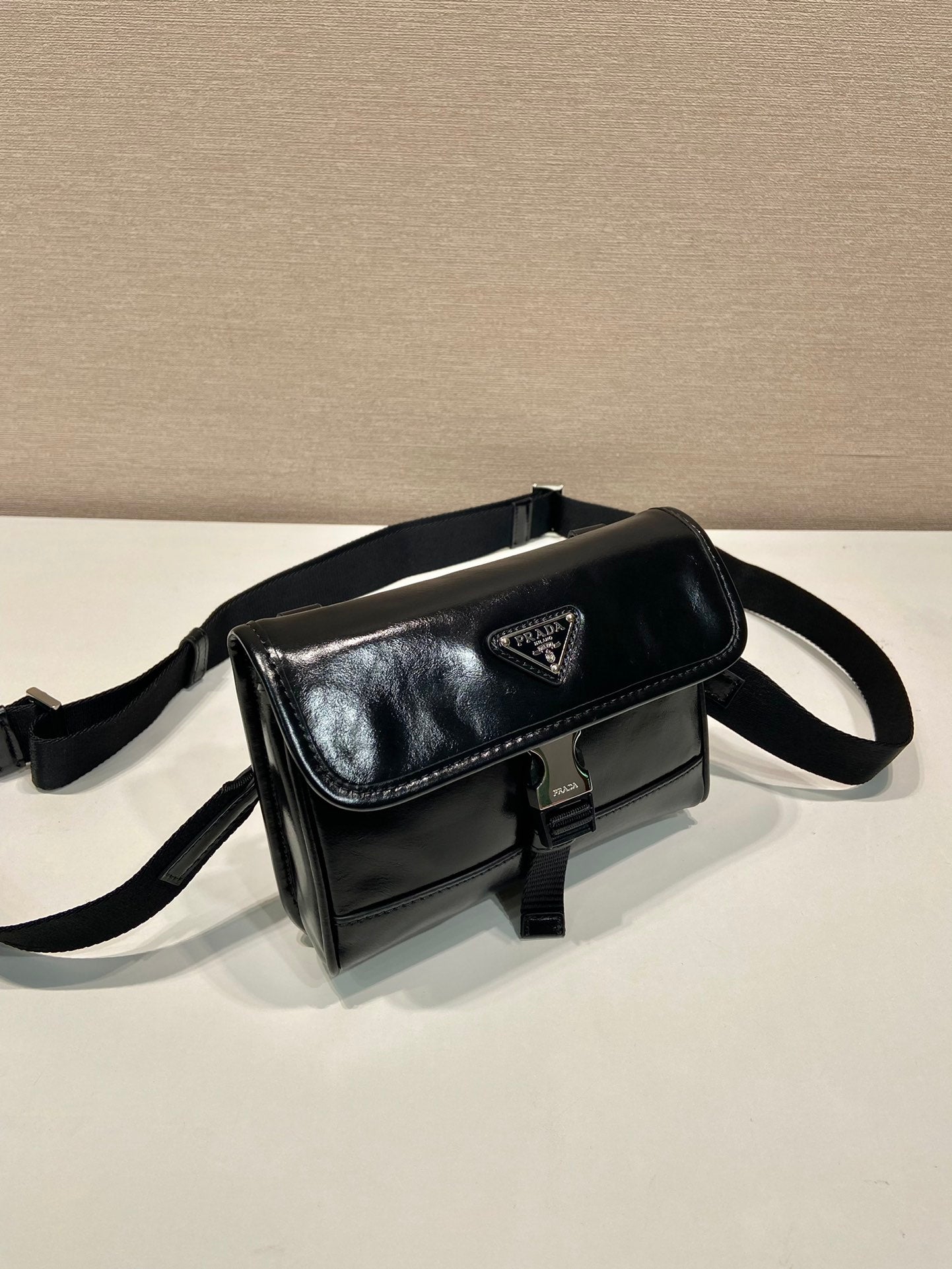Prada 2026 Smartphone Case 18cm Black Glossy Leather