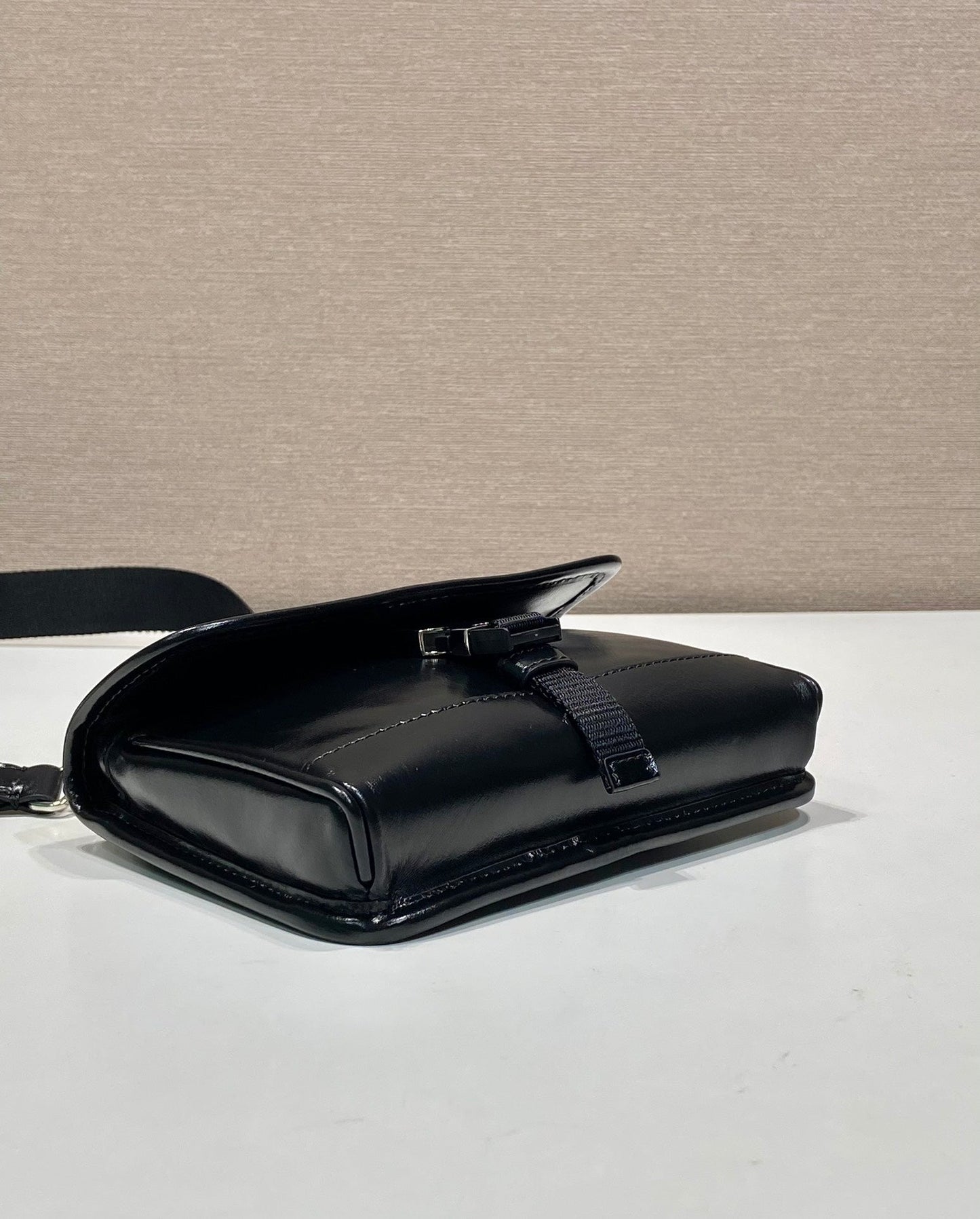 Prada 2026 Smartphone Case 18cm Black Glossy Leather