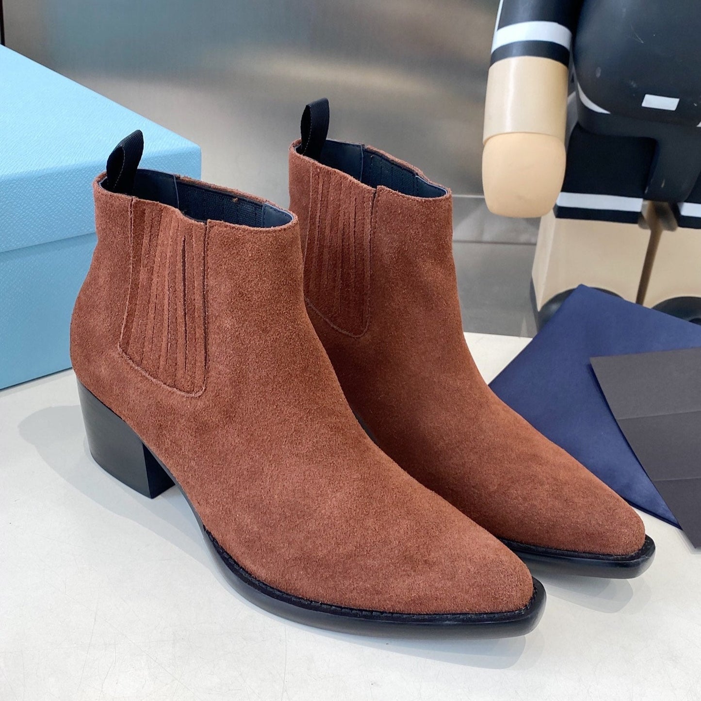 PRA classic pointed-toe boots reddish brown suede