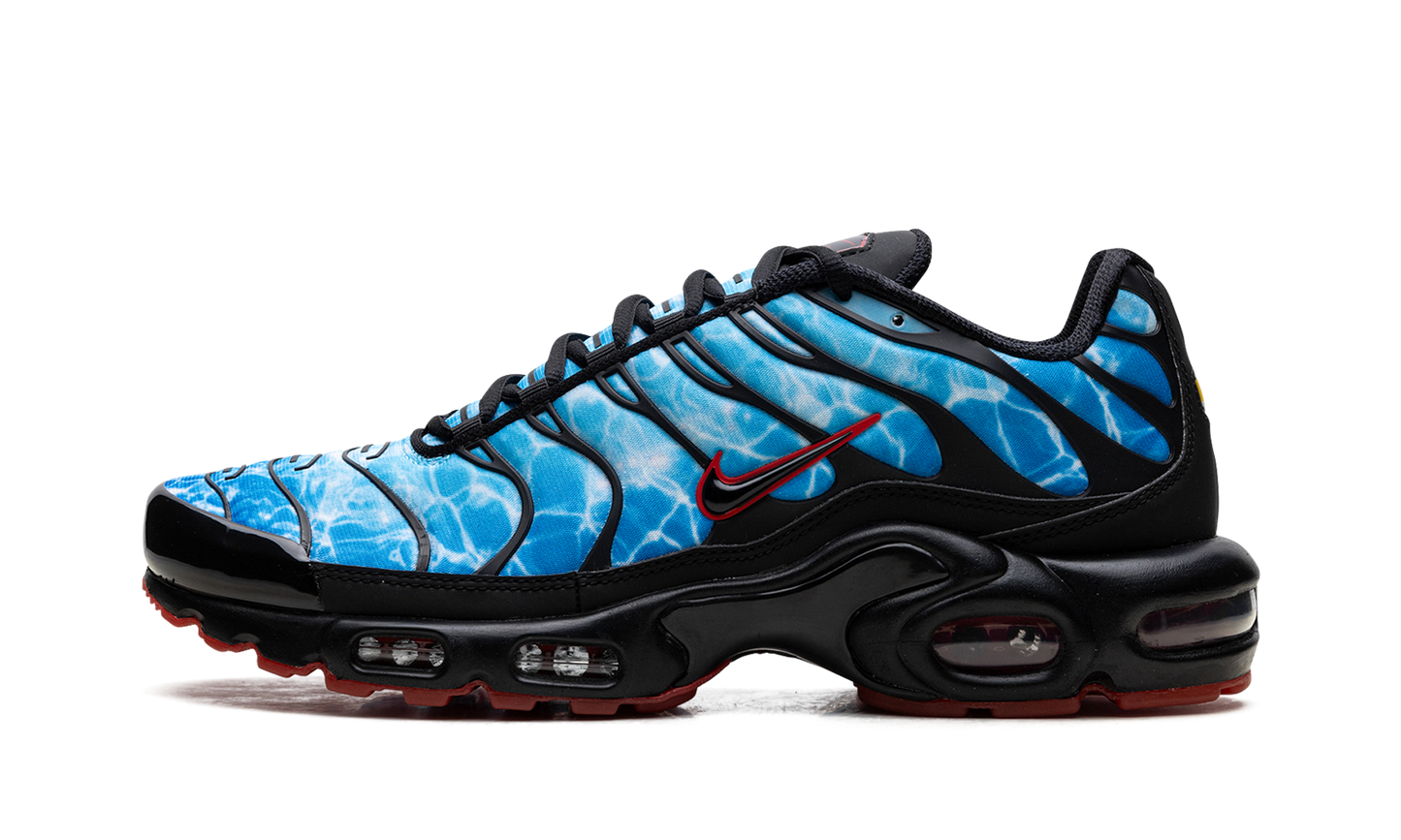Air Max Plus "Shark Attack" HQ3824 001
