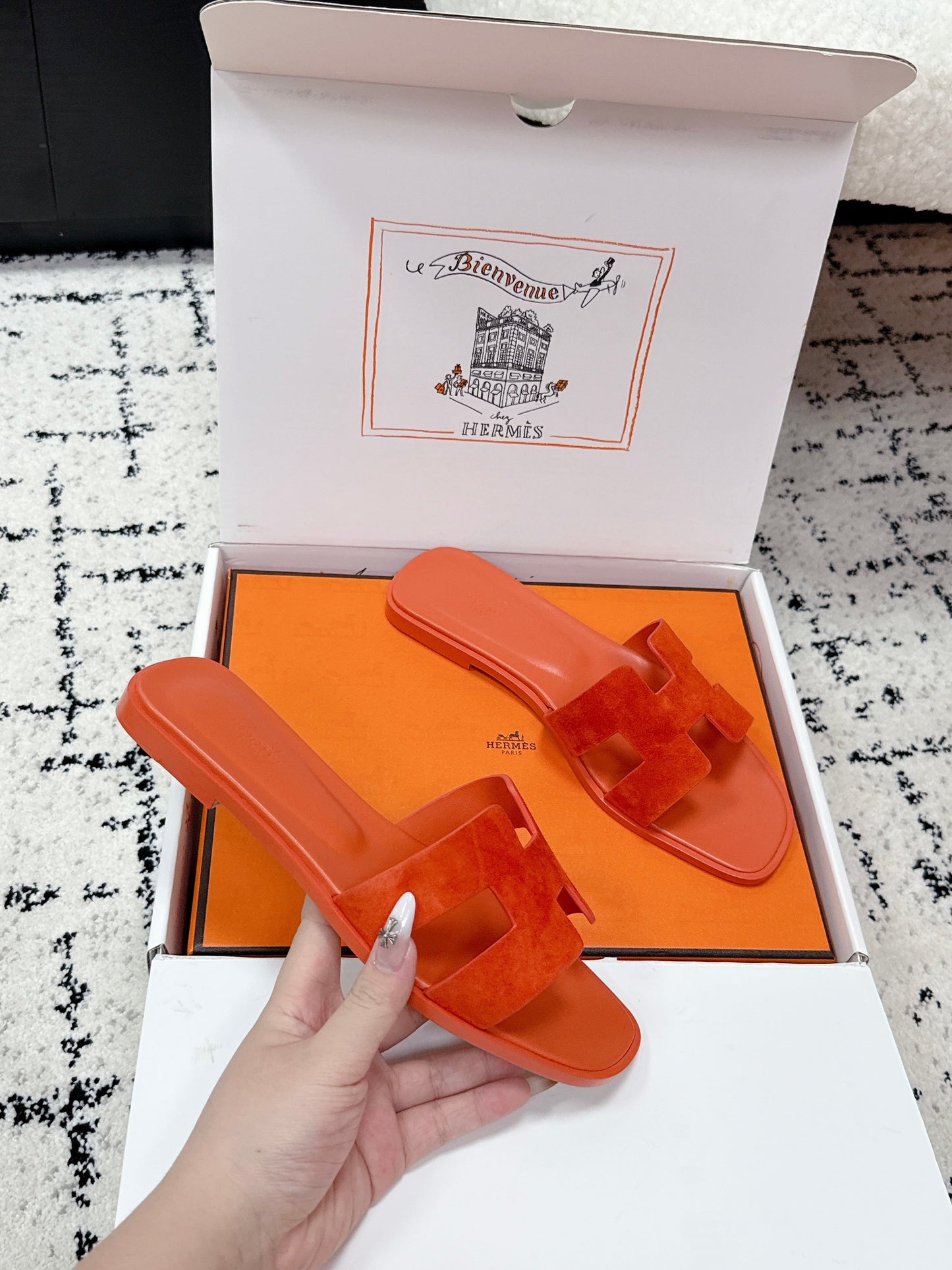 HM 26ss Oran Sandals Orange Suede Cowhide 617192