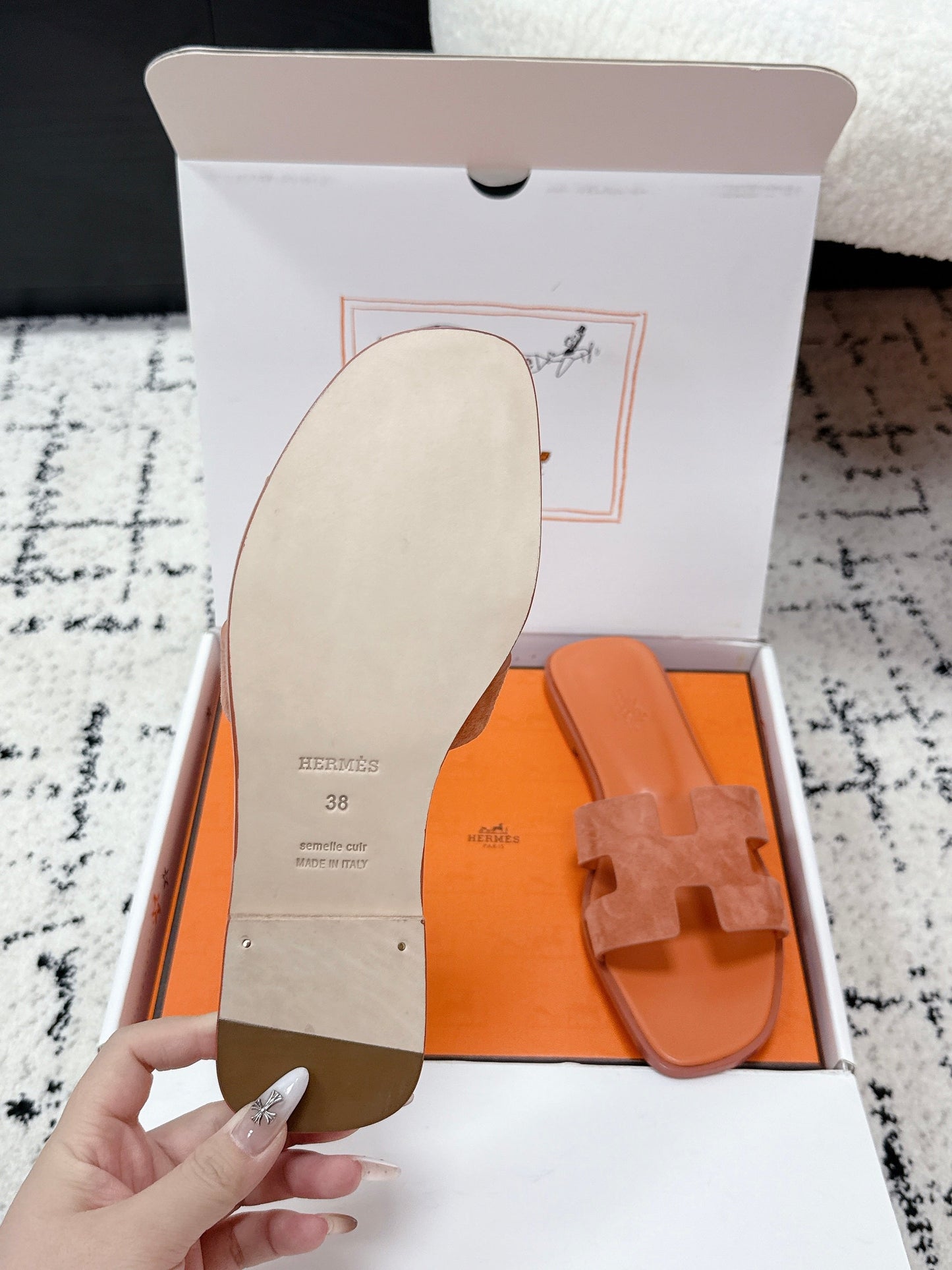 HM 26ss Oran Sandals Light Orange Suede Cowhide 617198