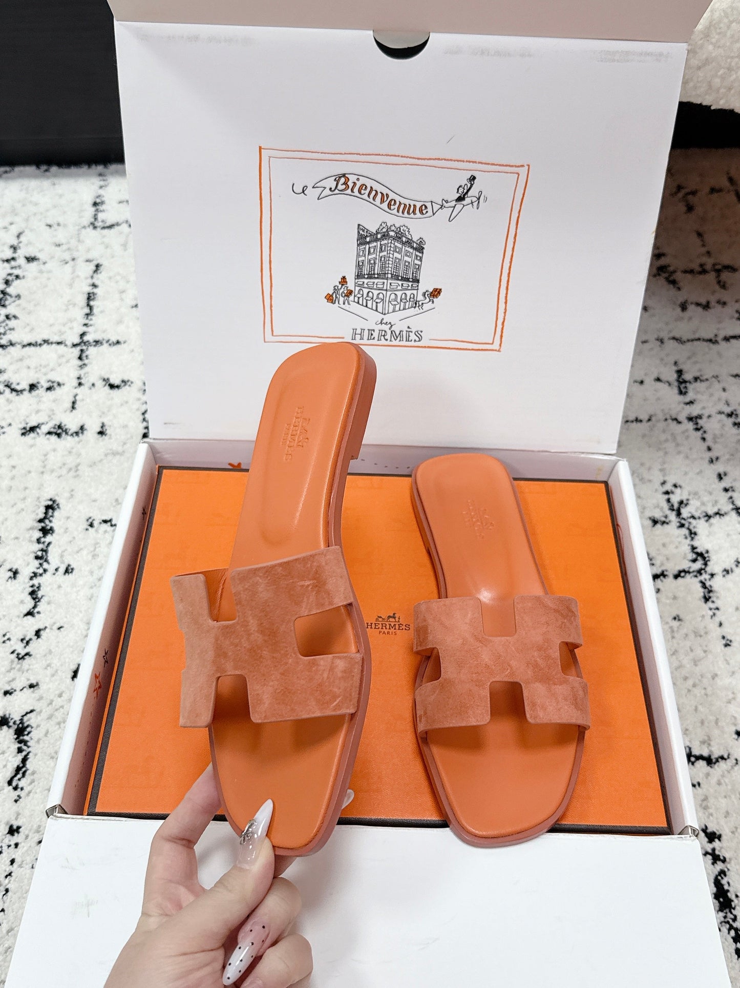 HM 26ss Oran Sandals Light Orange Suede Cowhide 617198