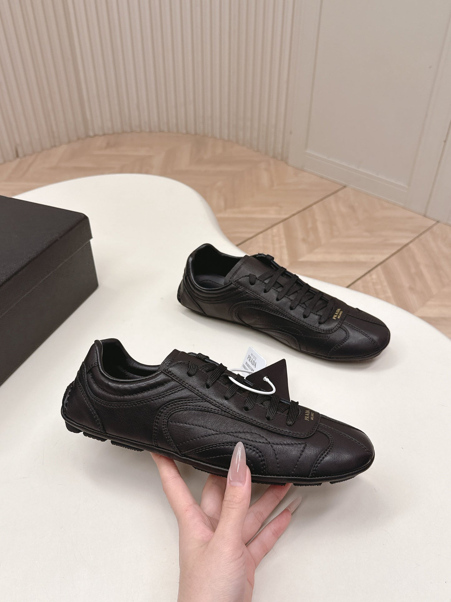 Prada 26ss German Training Black Glossy Leather 644220