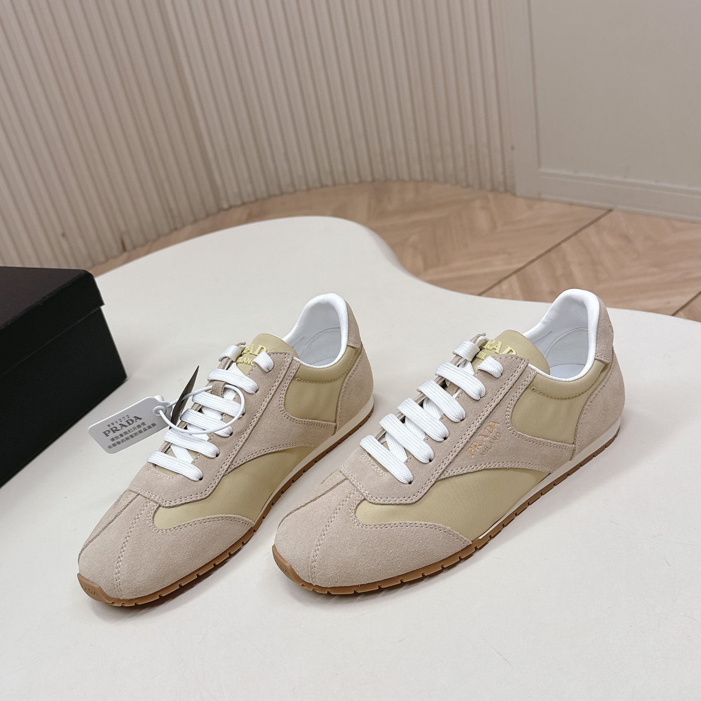 Prada 26ss German Training Khahi Suede Leather 644226