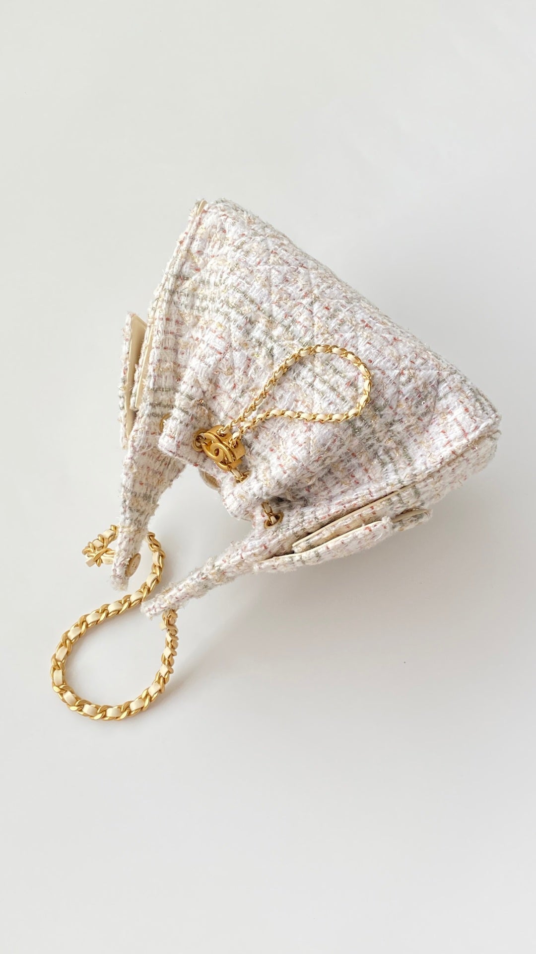 Chanel 2026 Hobo Bag 22cm Ivory White Pink Tweed