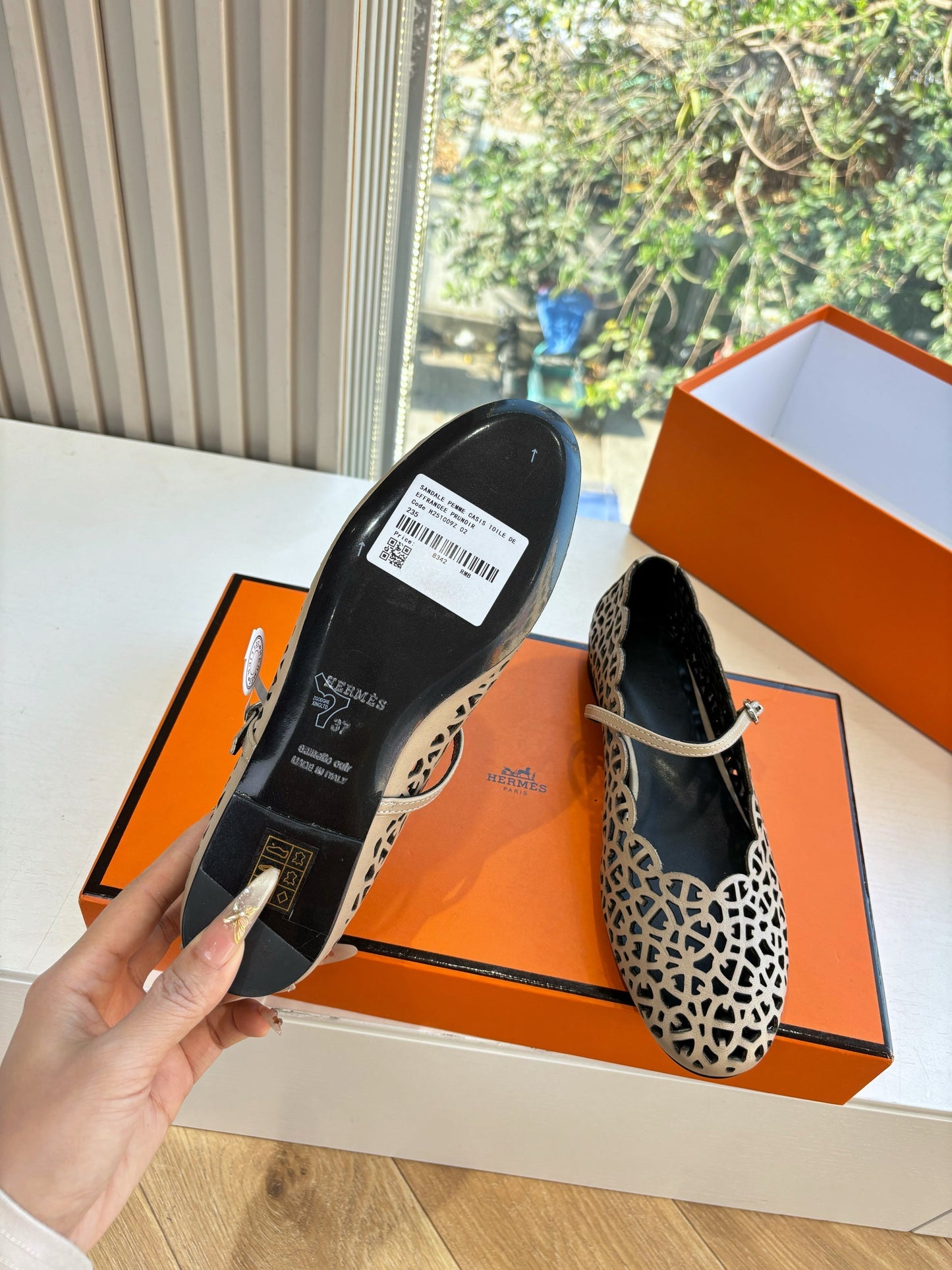 HM 26ss Pig-Nose Ballet Flat Beige Black Cowhide 603929