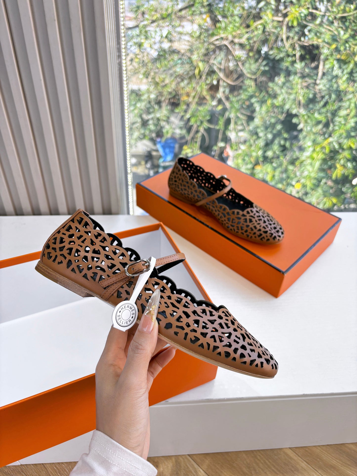 HM 26ss Pig-Nose Ballet Flat Brown Black Cowhide 603930