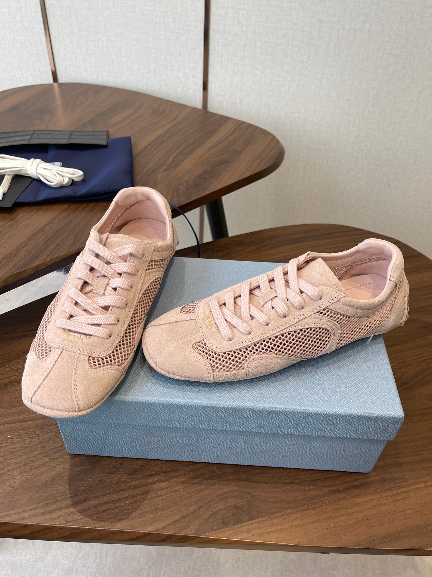 Prada Low-Top Sneakers Light Pink Mesh Suede 727615