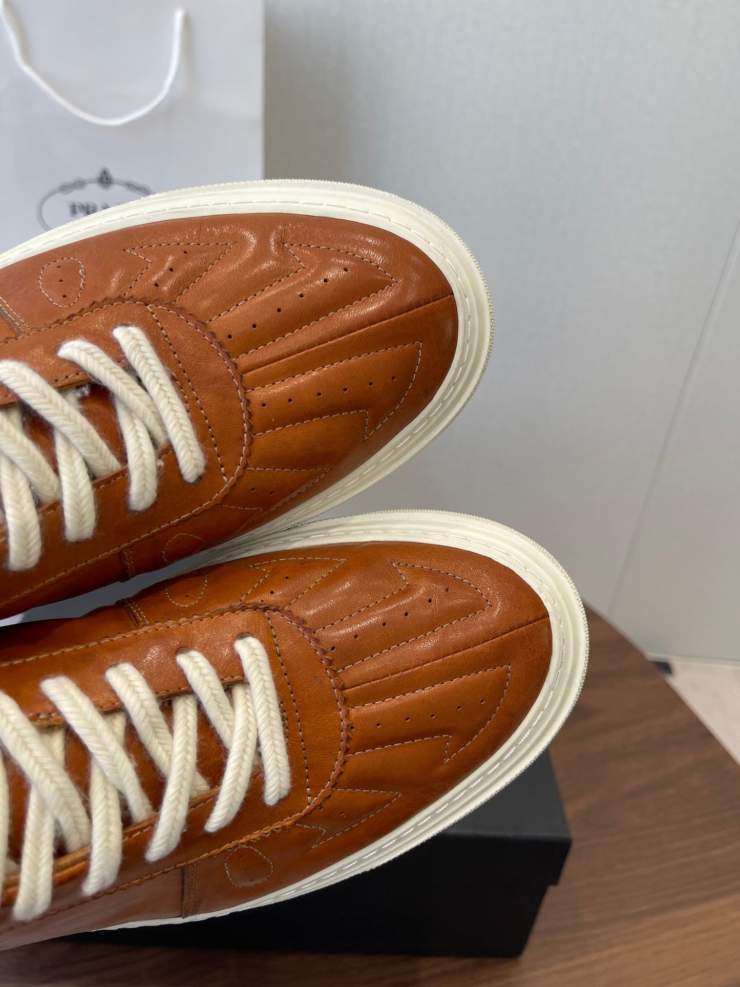 Prada 26s Sneaker Brown Stitched Pattern Leather 727640