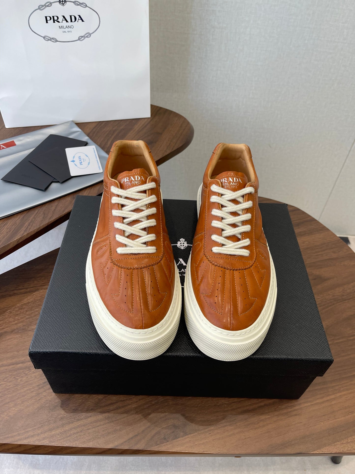Prada 26s Sneaker Brown Stitched Pattern Leather 727640