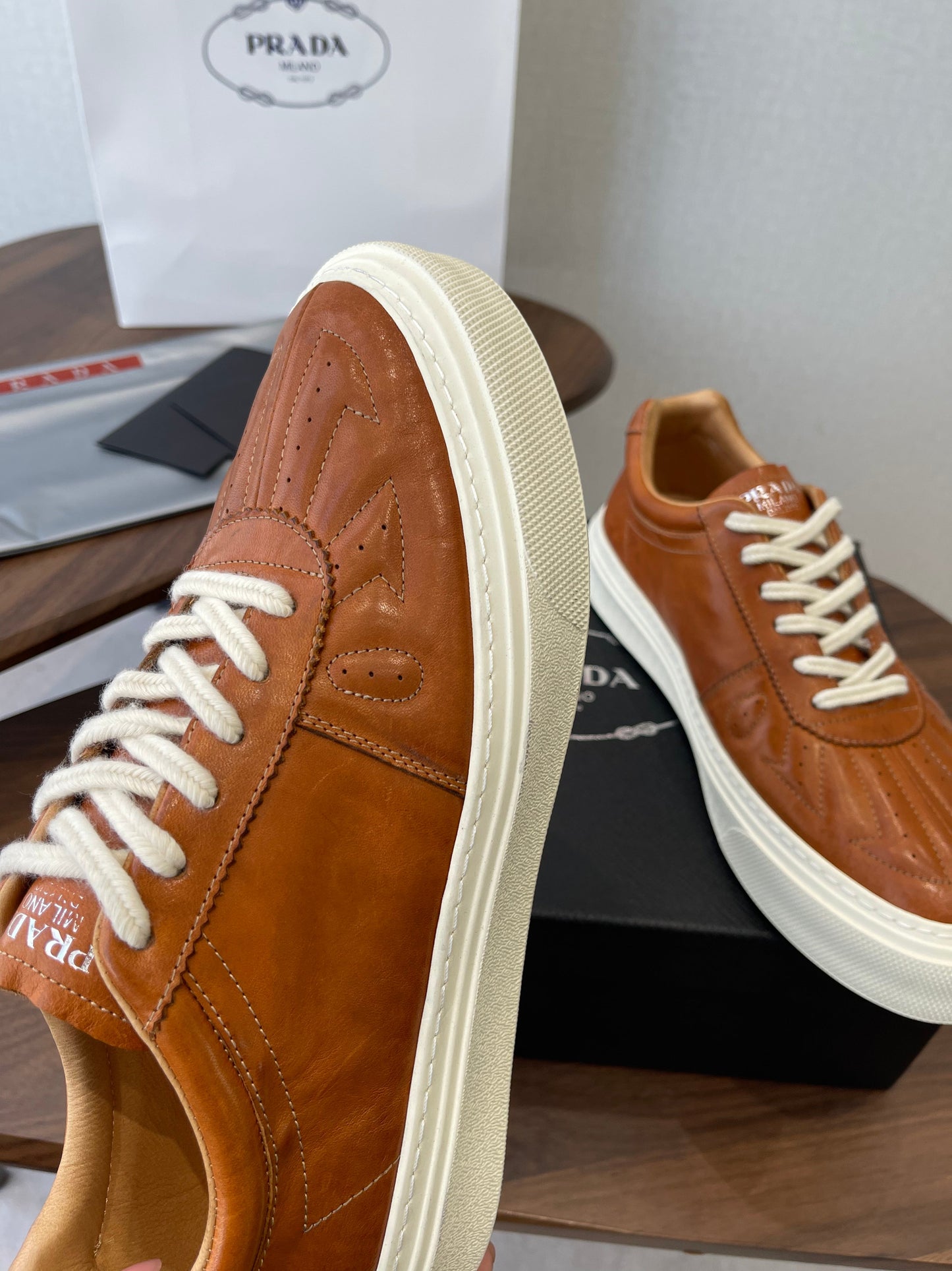 Prada 26s Sneaker Brown Stitched Pattern Leather 727640