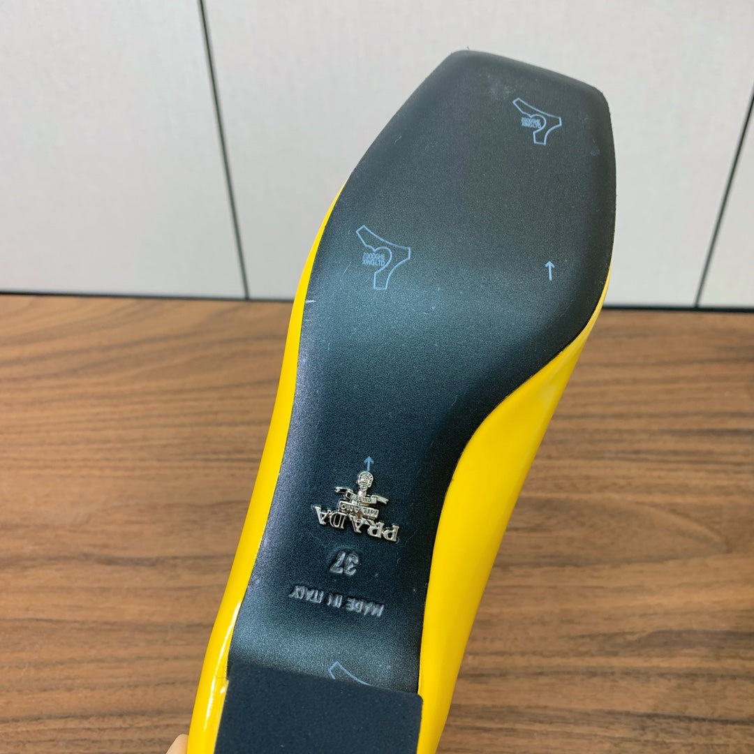 Prada Mary Jane 4.5cm Yellow Glossy Leather 896180