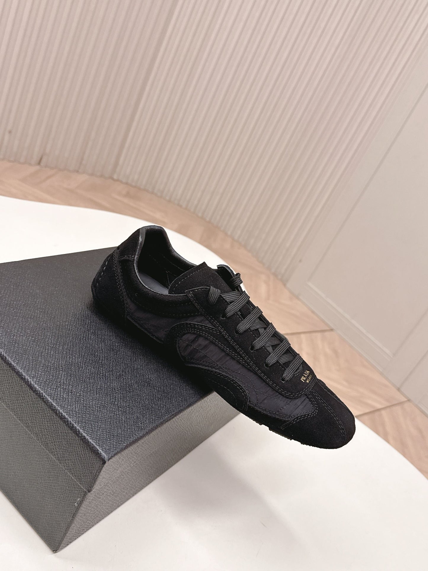Prada 26ss German Training Black Suede Re Nylon 644207